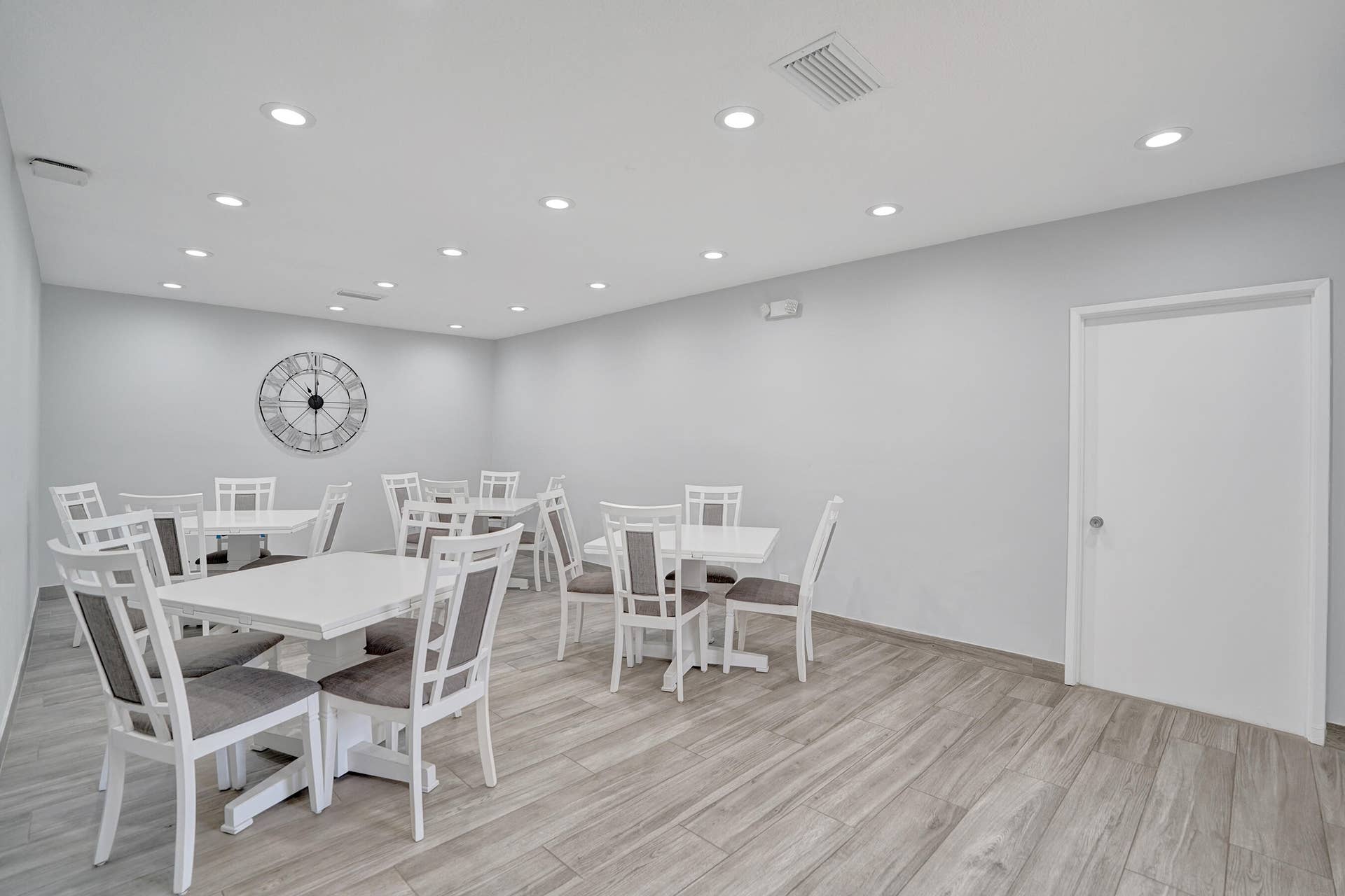 3499 Oaks Way, #Unit 205, Pompano Beach, FL 33069 Club House Game Room/Meeting Room