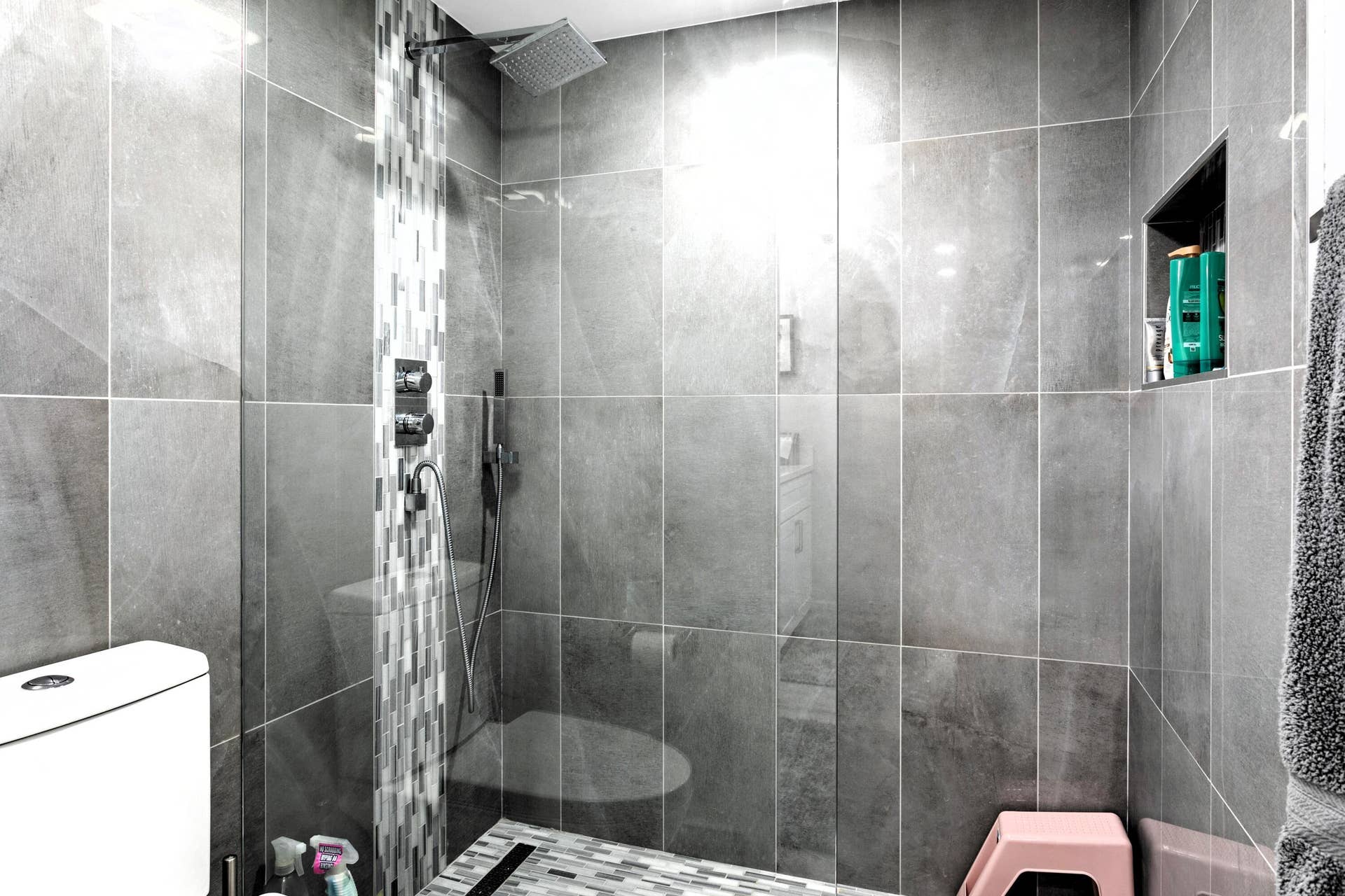 Lincoln_1803_26GUEST BATH