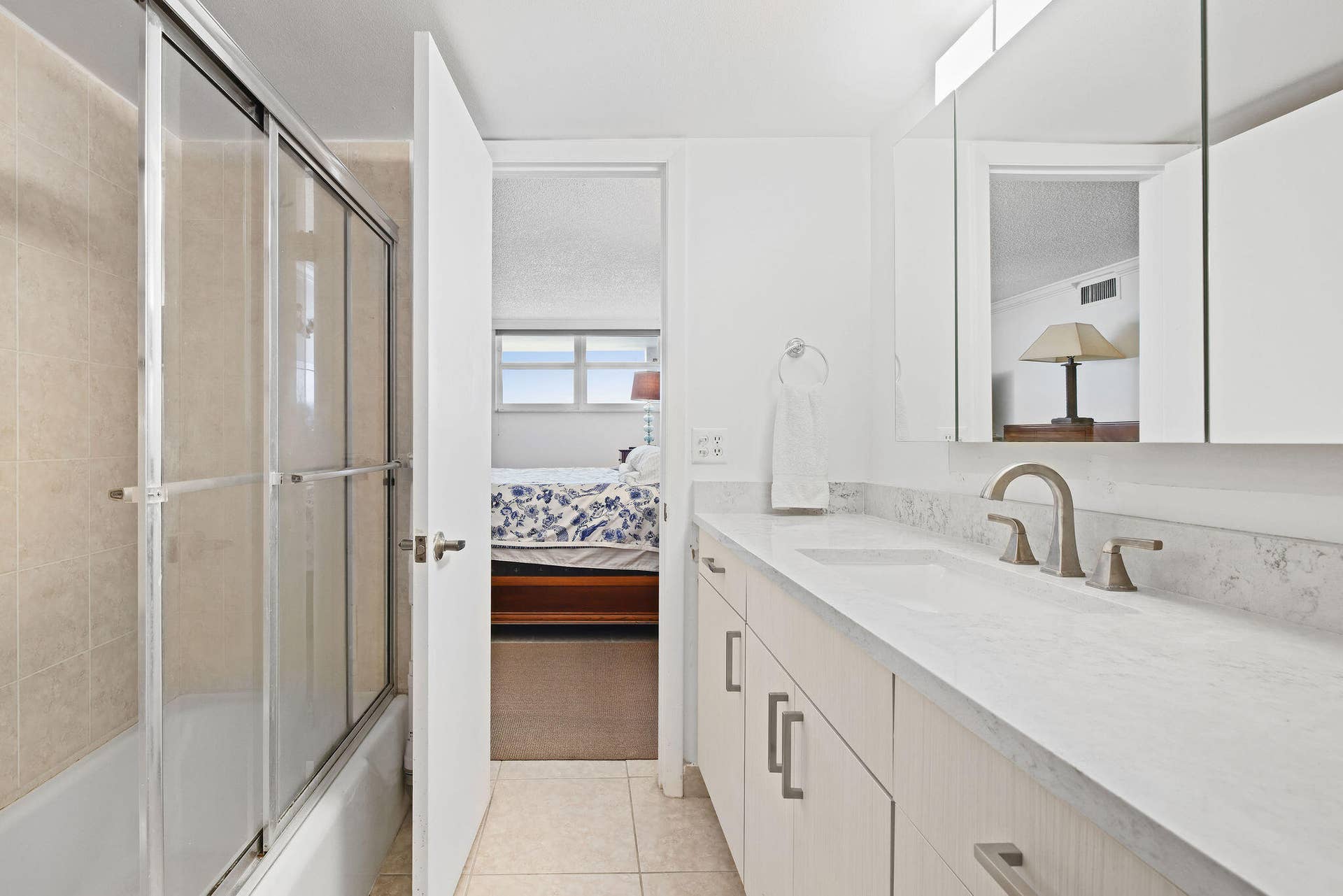 3100 NE 49 Street Street NE, #1110, Fort Lauderdale, FL 33308 35__3100_NE_49_st_1110_photo_by_SupremeS