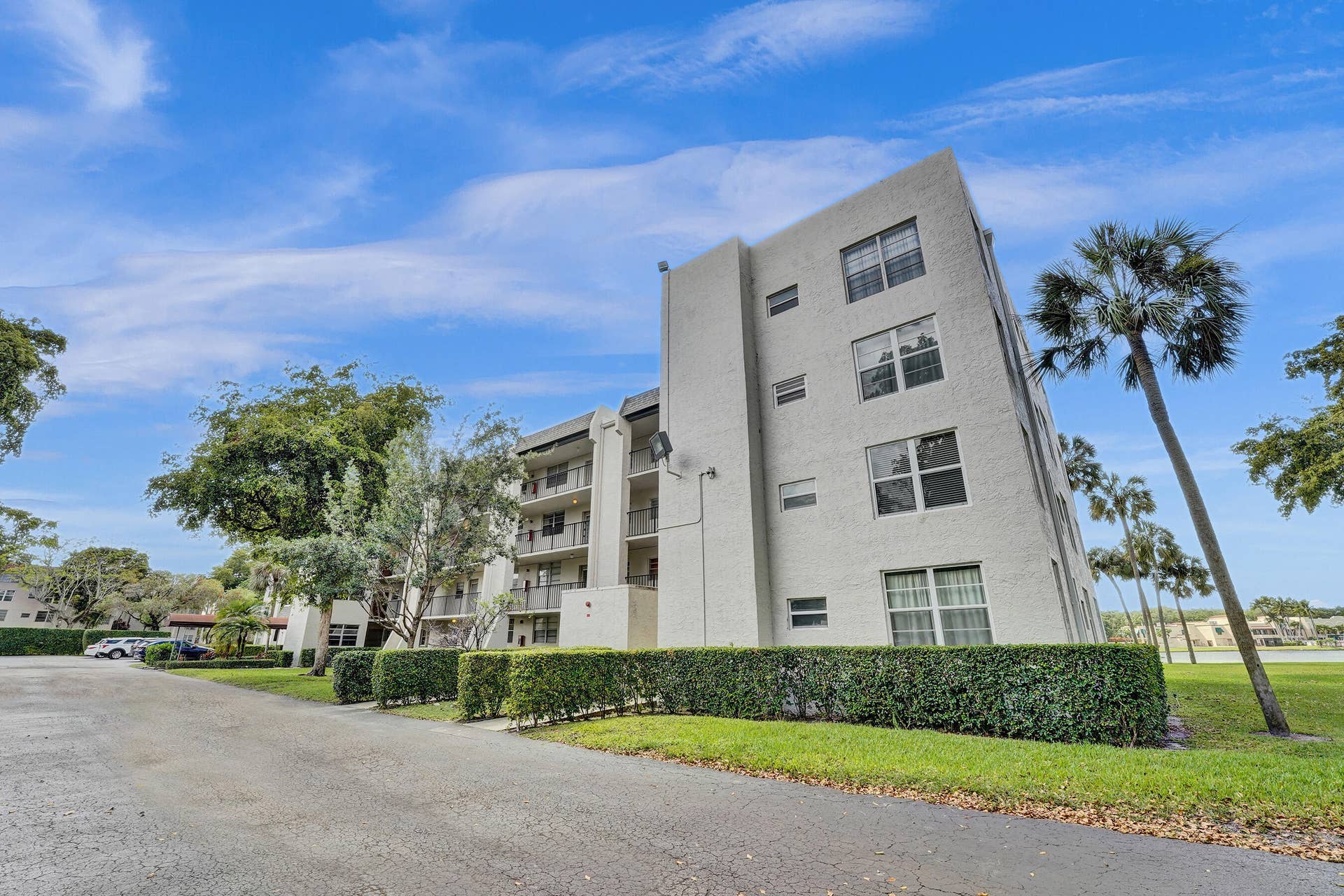 9470 Poinciana Place, #308, Davie, FL 33324 DSC02239