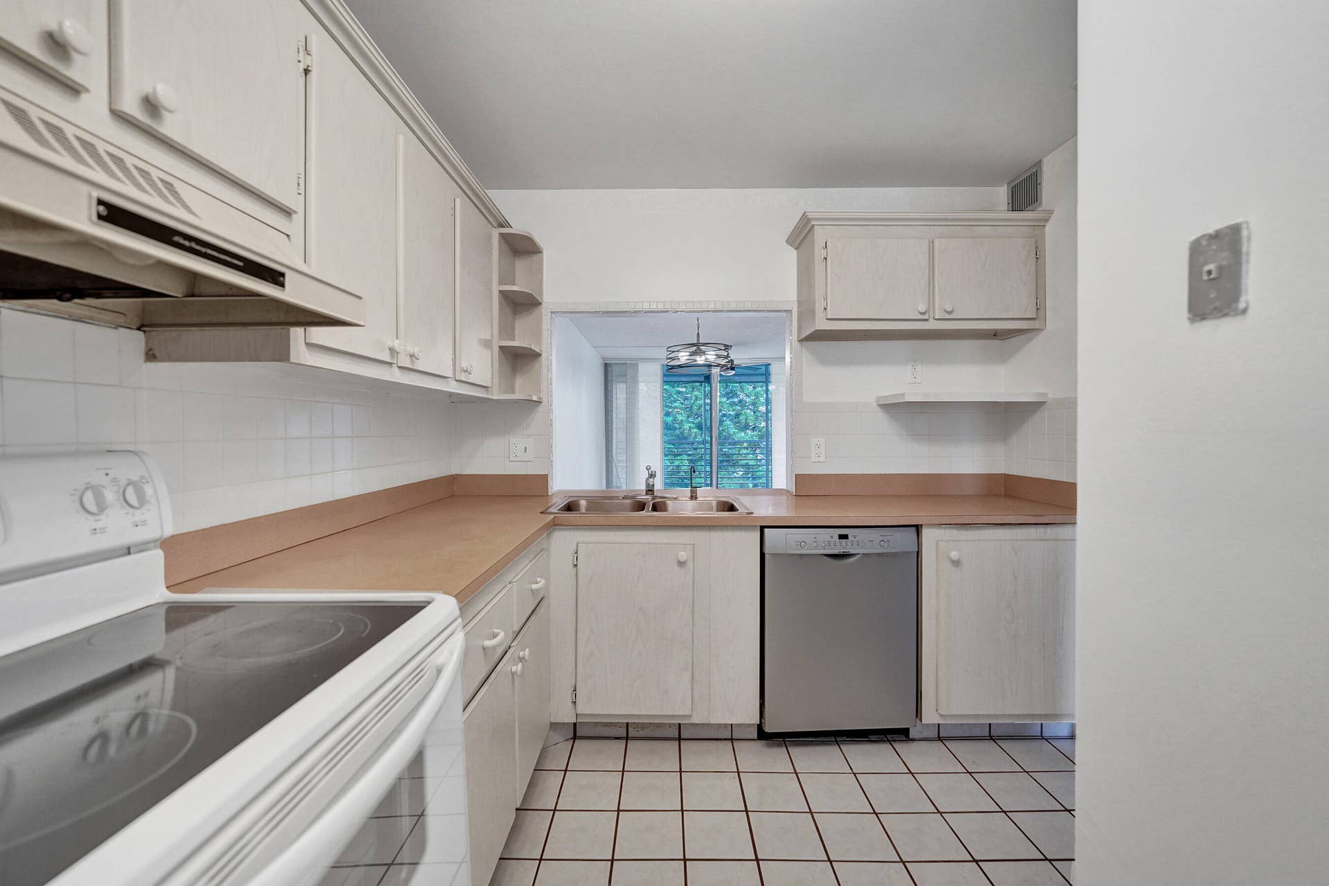 9470 Poinciana Place, #308, Davie, FL 33324 DSC09817