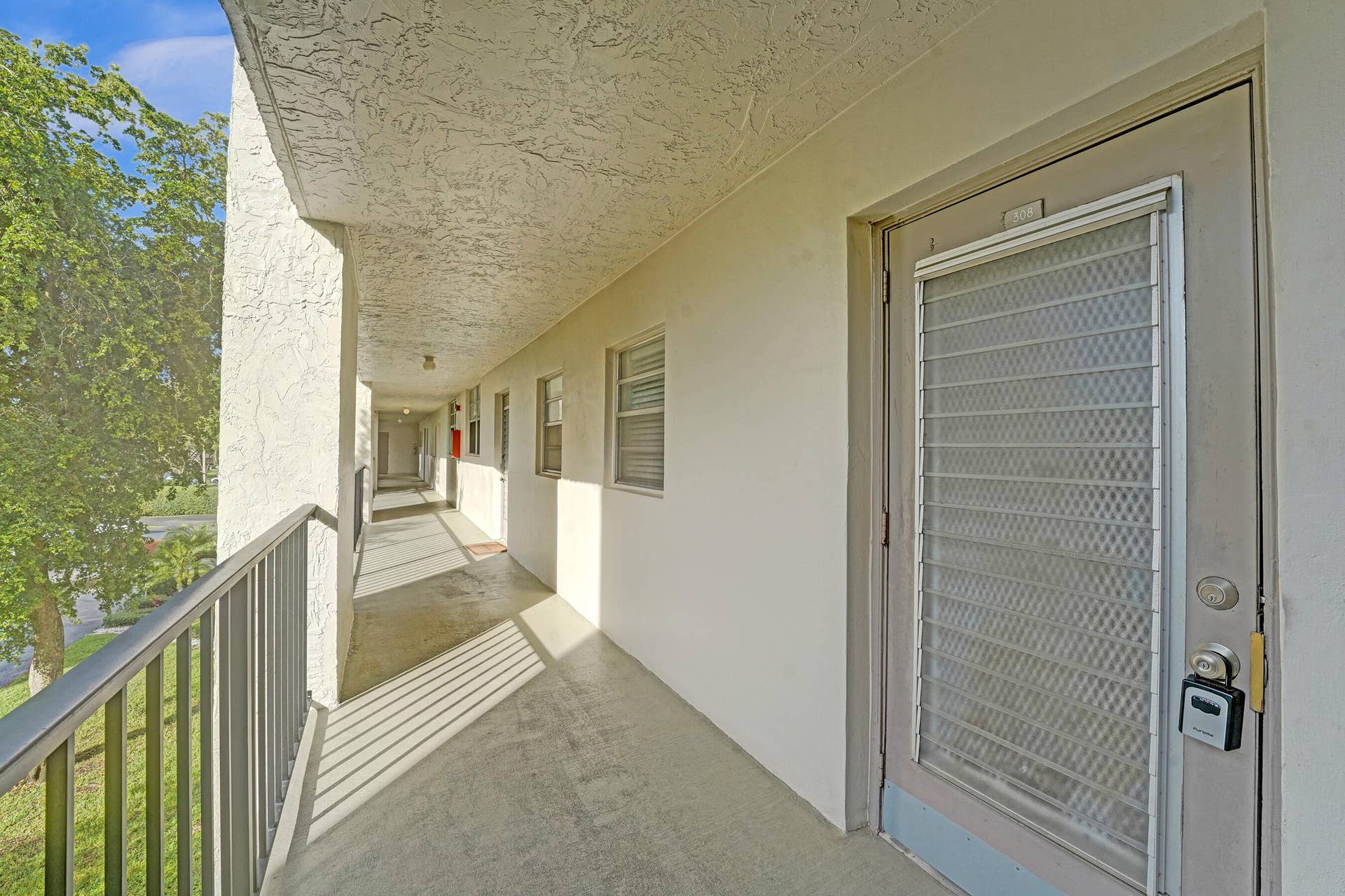 9470 Poinciana Place, #308, Davie, FL 33324 DSC09787