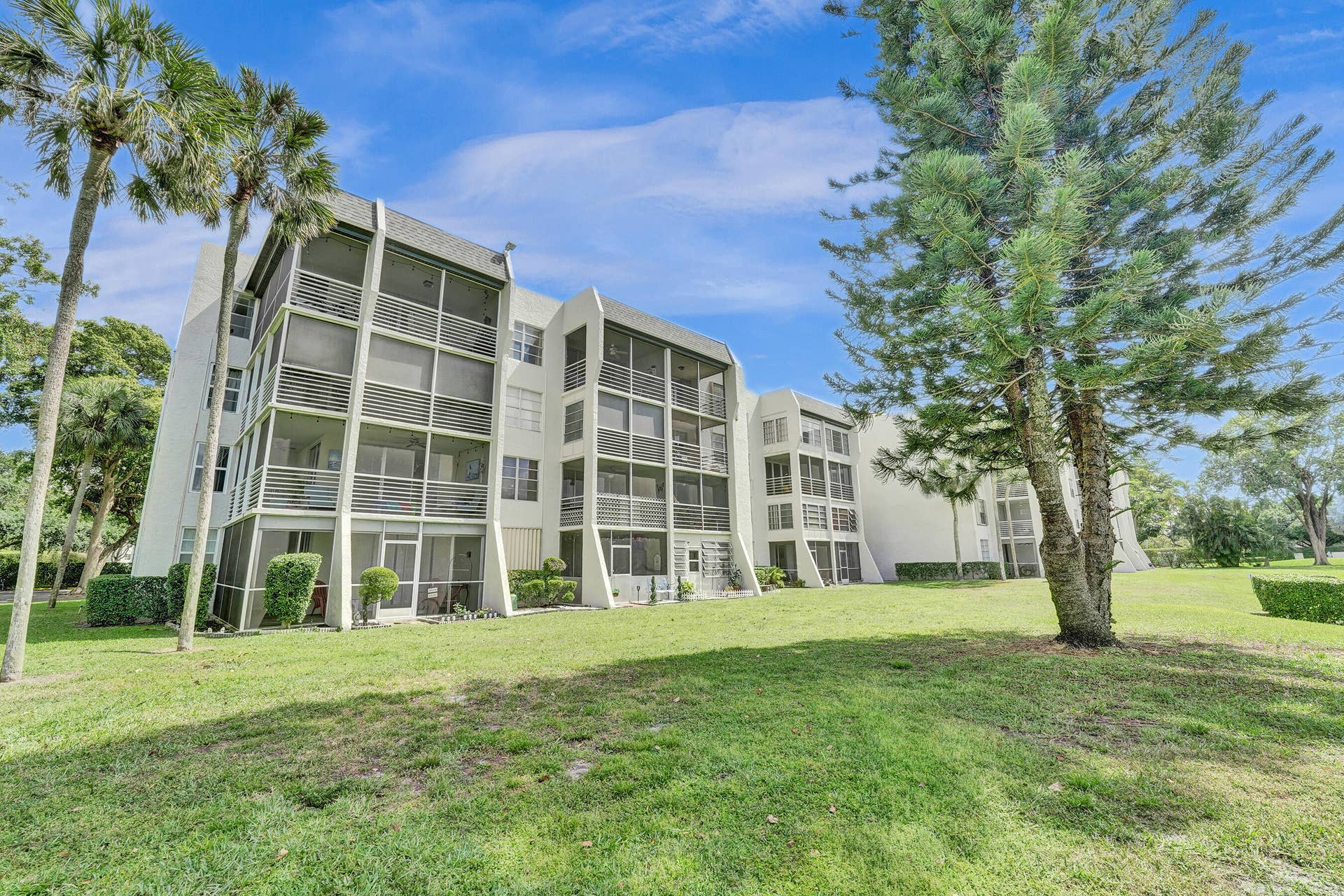 9470 Poinciana Place, #308, Davie, FL 33324 DSC02242