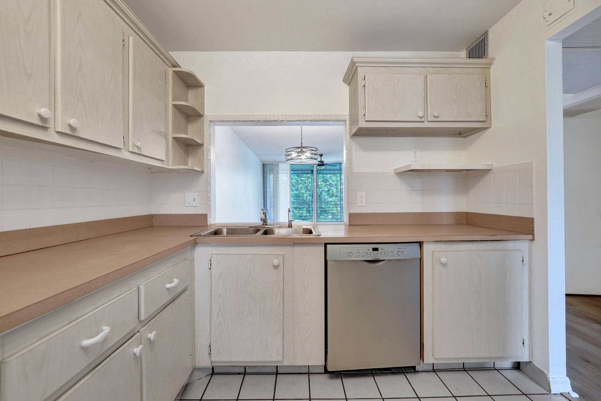 9470 Poinciana Place, #308, Davie, FL 33324 DSC09820