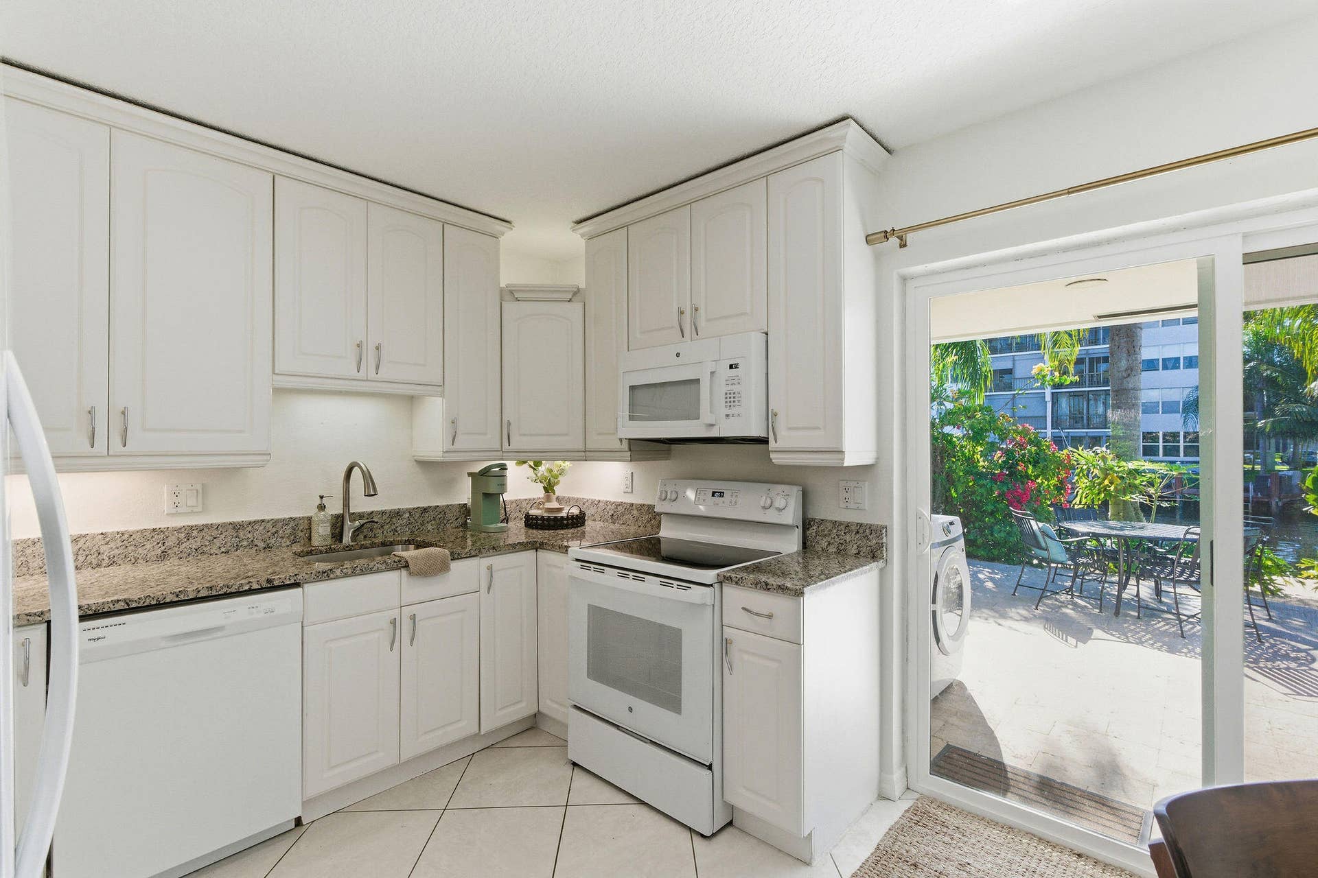 1850 SE 7th Street, #B, Pompano Beach, FL 33060 DSC01447
