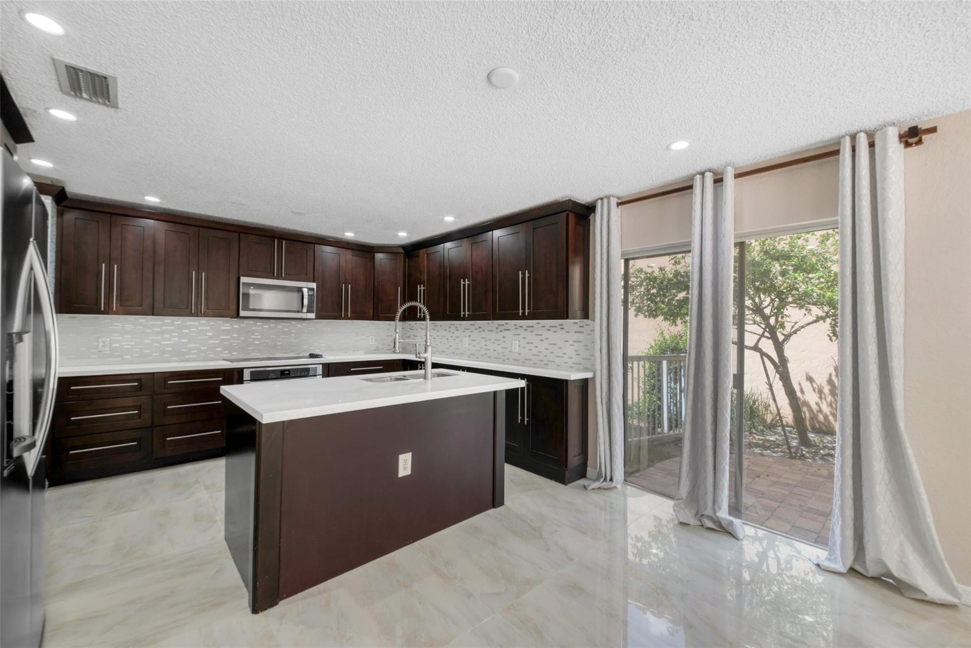 6625 NW 75th Place, Parkland, FL 33067 Photo 7