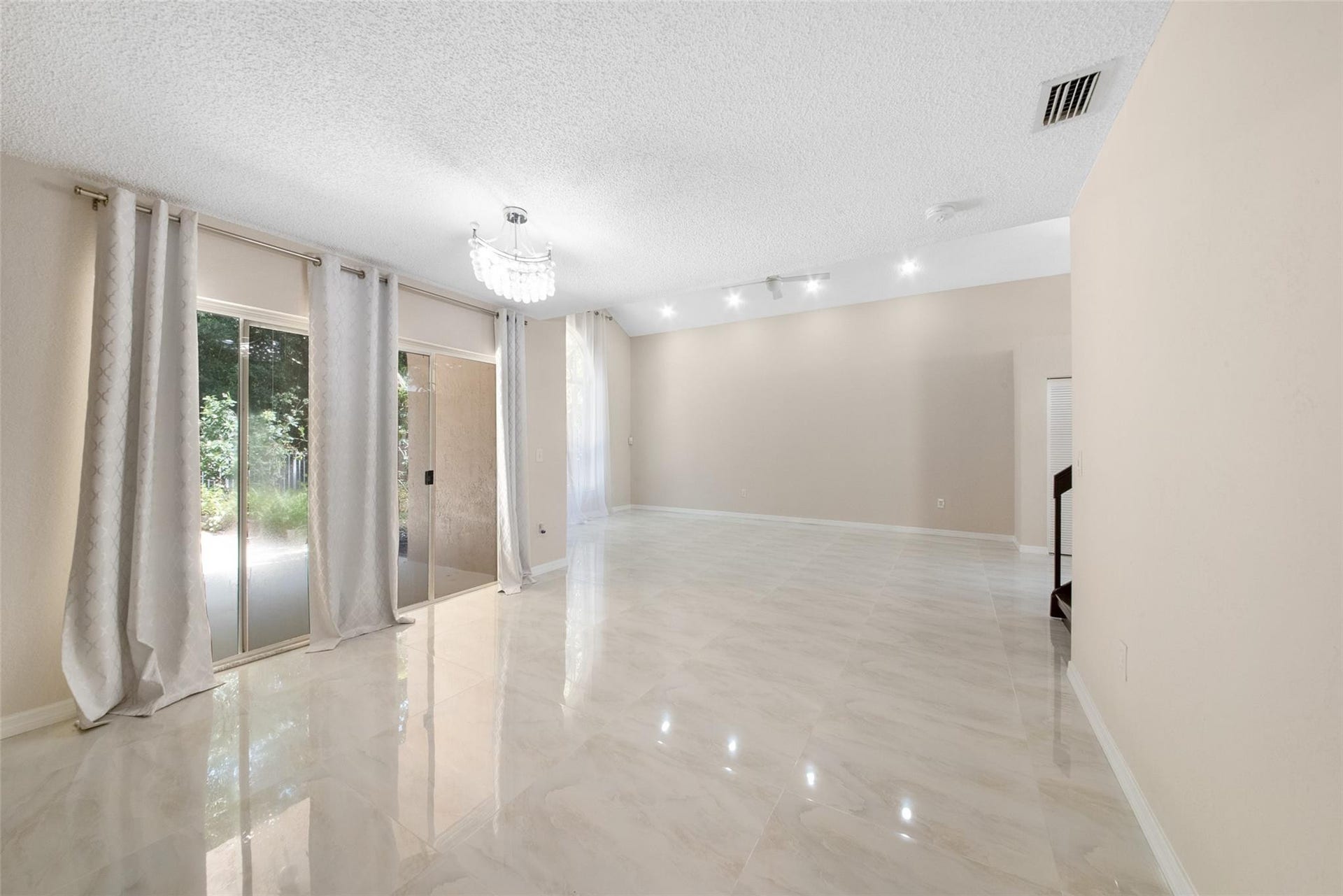 6625 NW 75th Place, Parkland, FL 33067 Photo 13