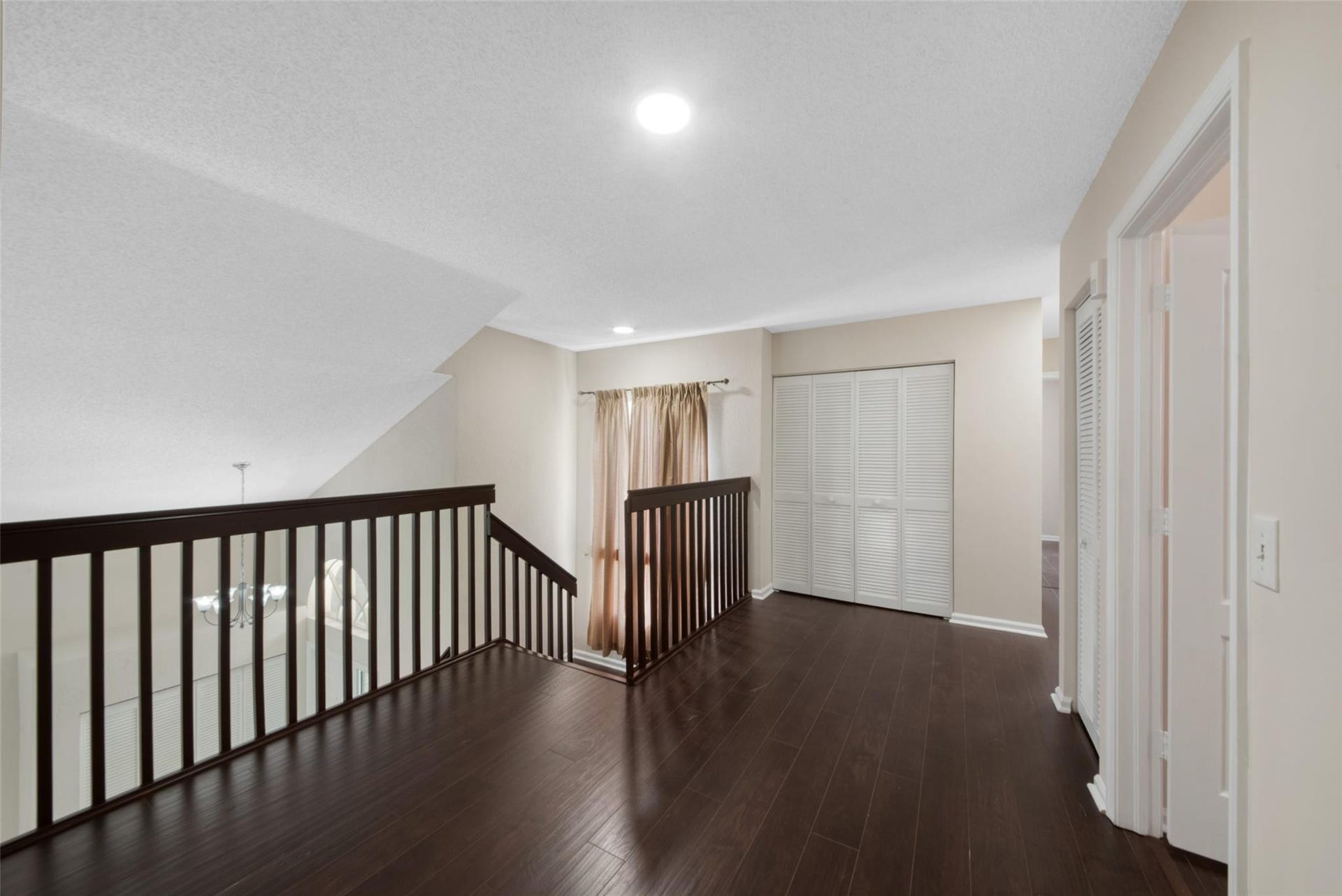 6625 NW 75th Place, Parkland, FL 33067 Second floor landing