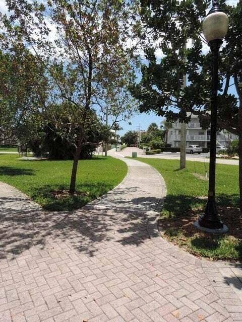 20 Celestial Way, #105, Juno Beach, Juno Beach, FL 33408 Path Around Pelican Lake