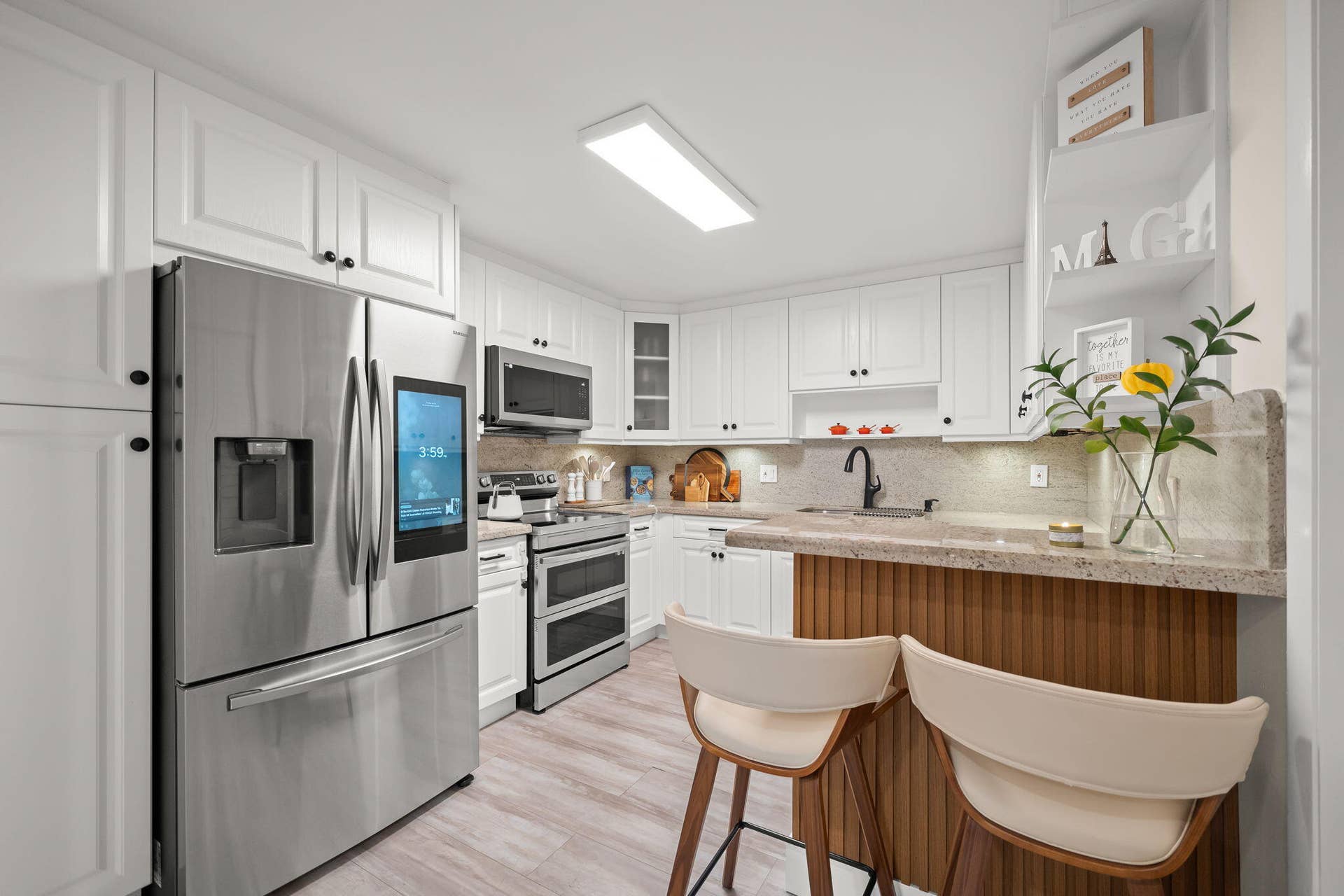 16300 Golf Club Road, Weston, FL 33326 High-end Samsung Smart appliances