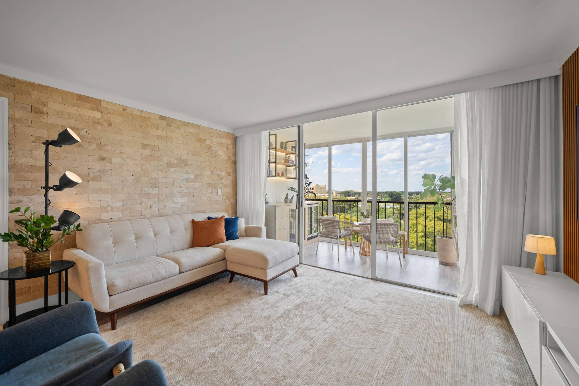 16300 Golf Club Road, Weston, FL 33326 8-web-or-mls-16300 Golf Club Rd 801_MEDI
