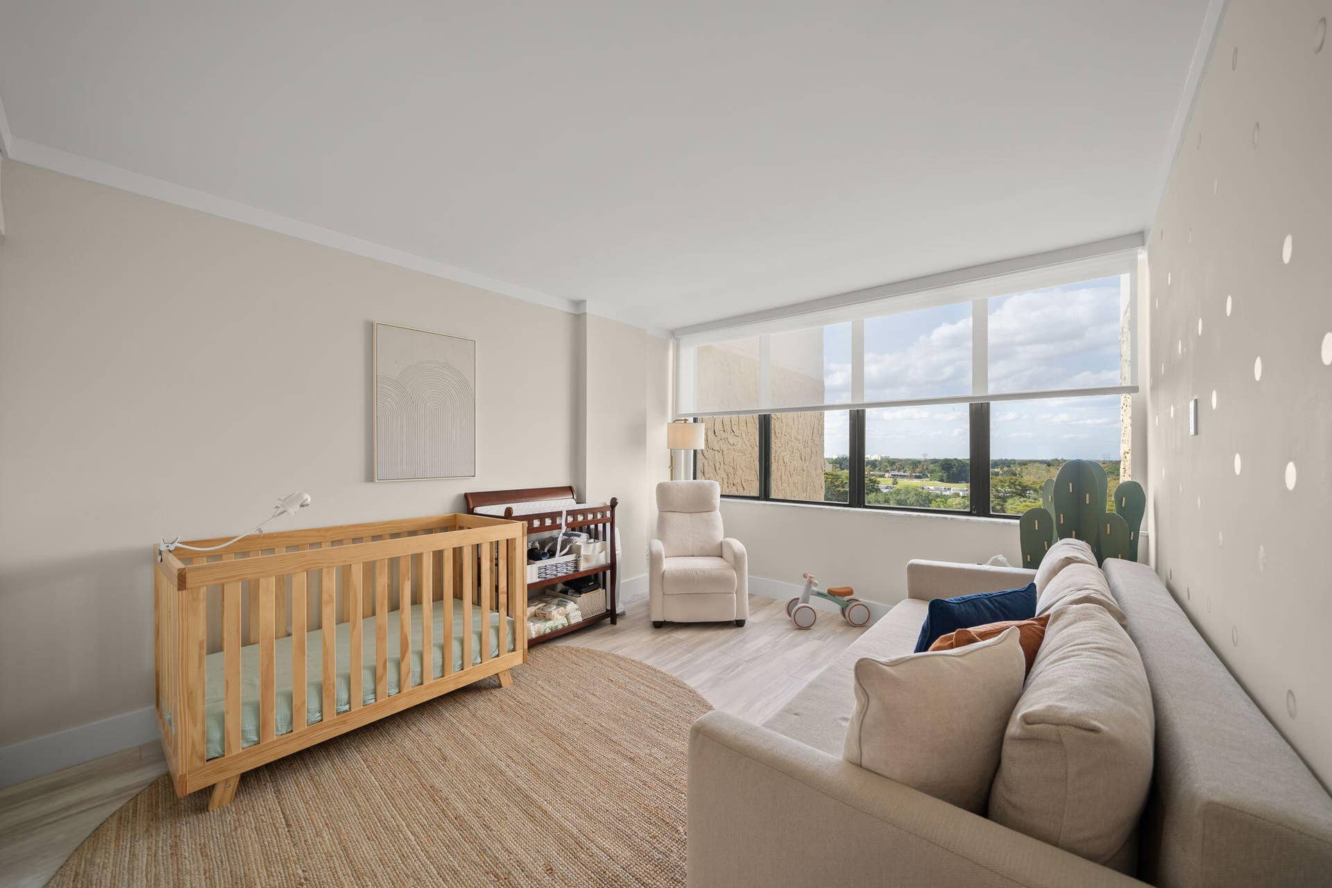 16300 Golf Club Road, Weston, FL 33326 smart lighting with dimmer control