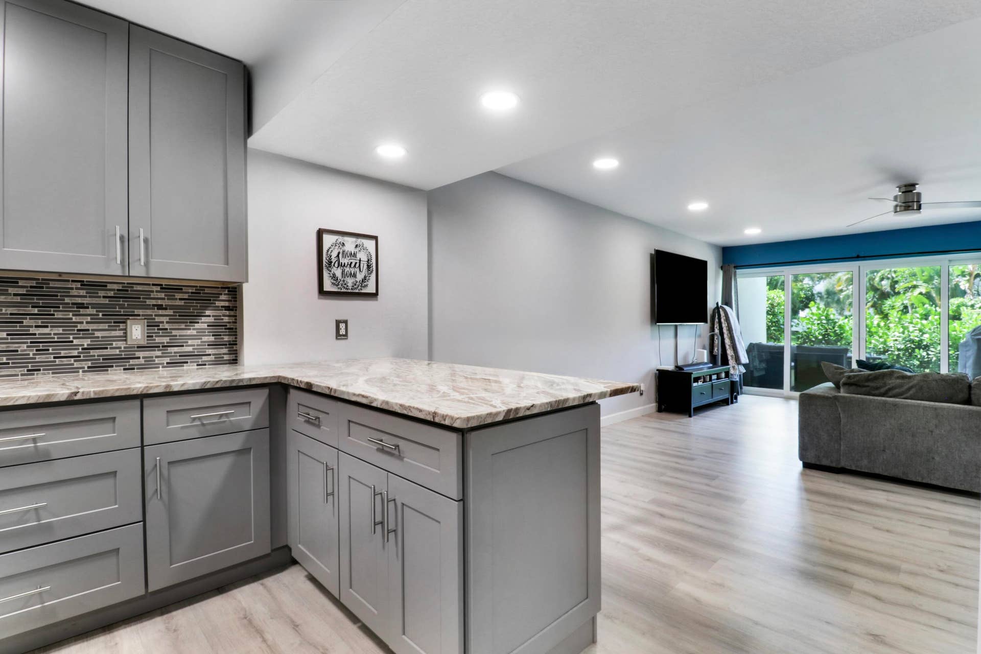 384 Golfview Road, #D, North Palm Beach, FL 33408 Kitchen