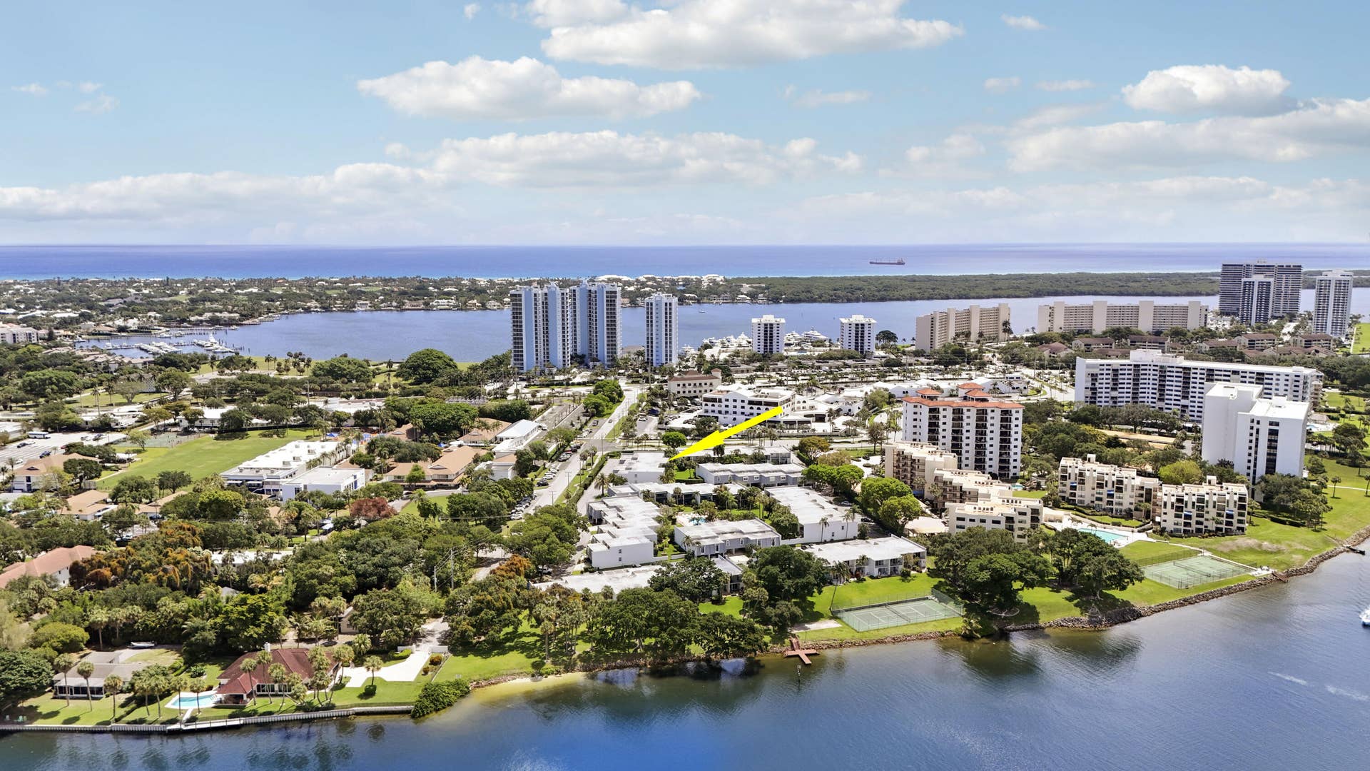 384 Golfview Road, #D, North Palm Beach, FL 33408 Aerial