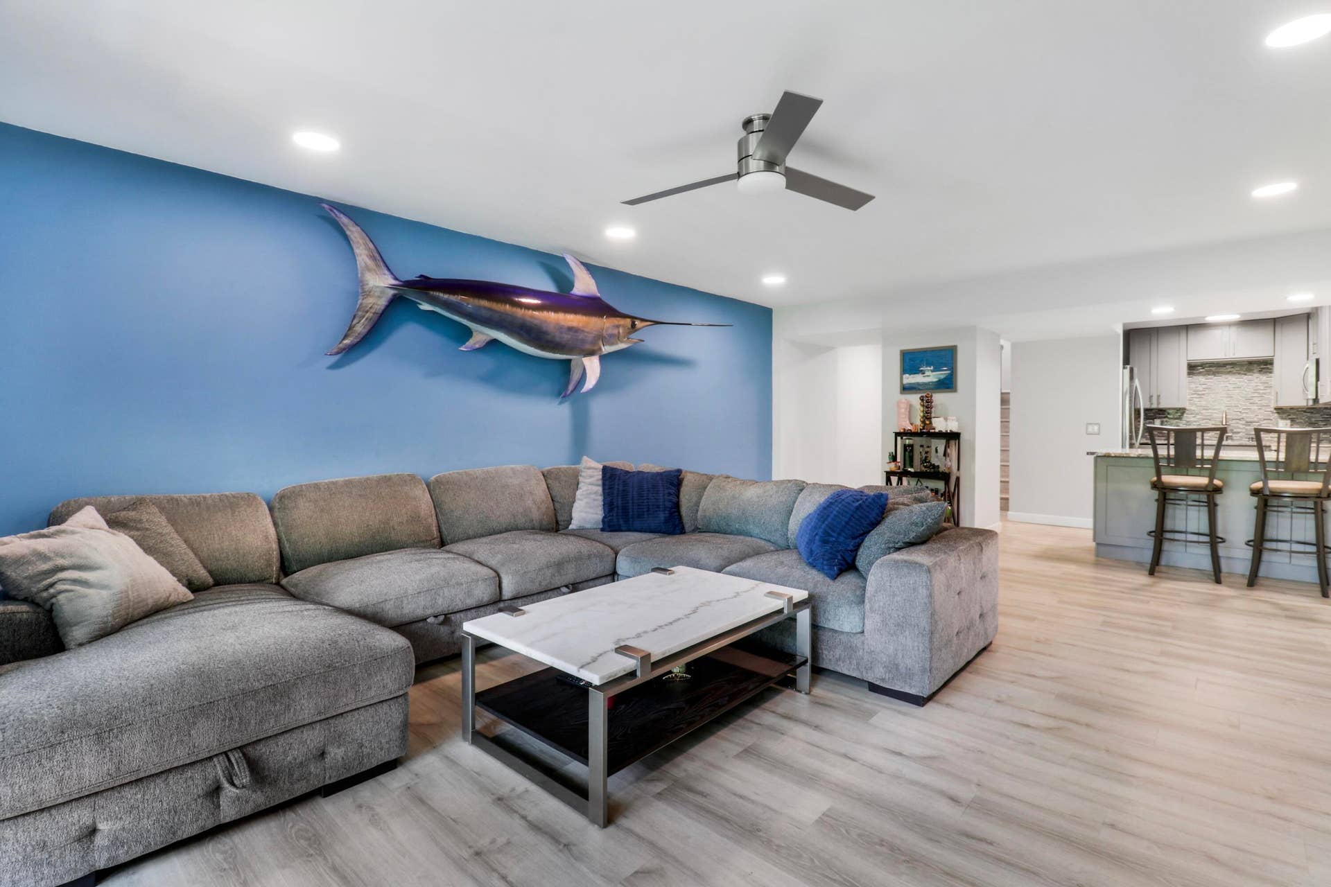 384 Golfview Road, #D, North Palm Beach, FL 33408 Living Room