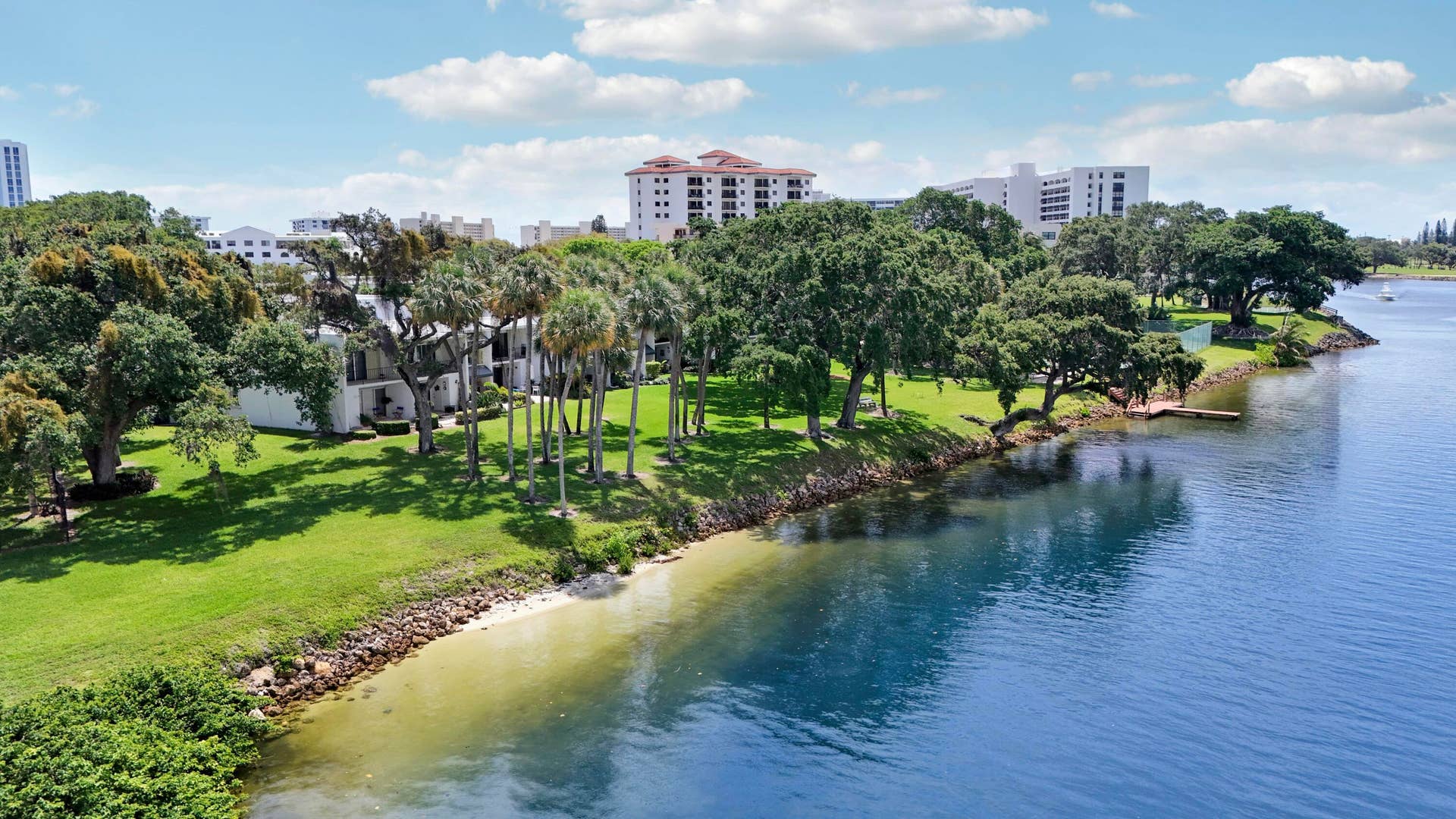 384 Golfview Road, #D, North Palm Beach, FL 33408 Community Beach