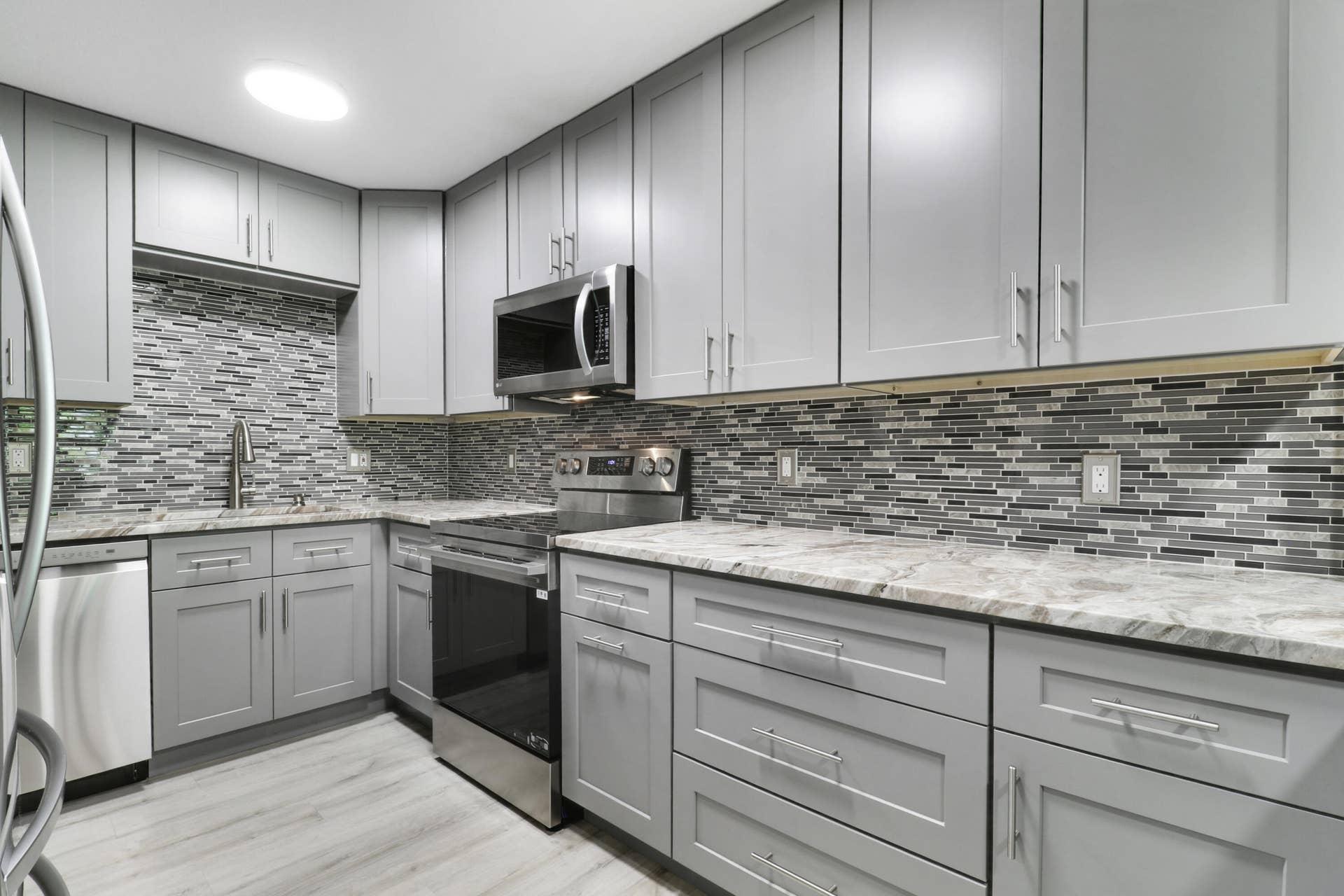384 Golfview Road, #D, North Palm Beach, FL 33408 Kitchen