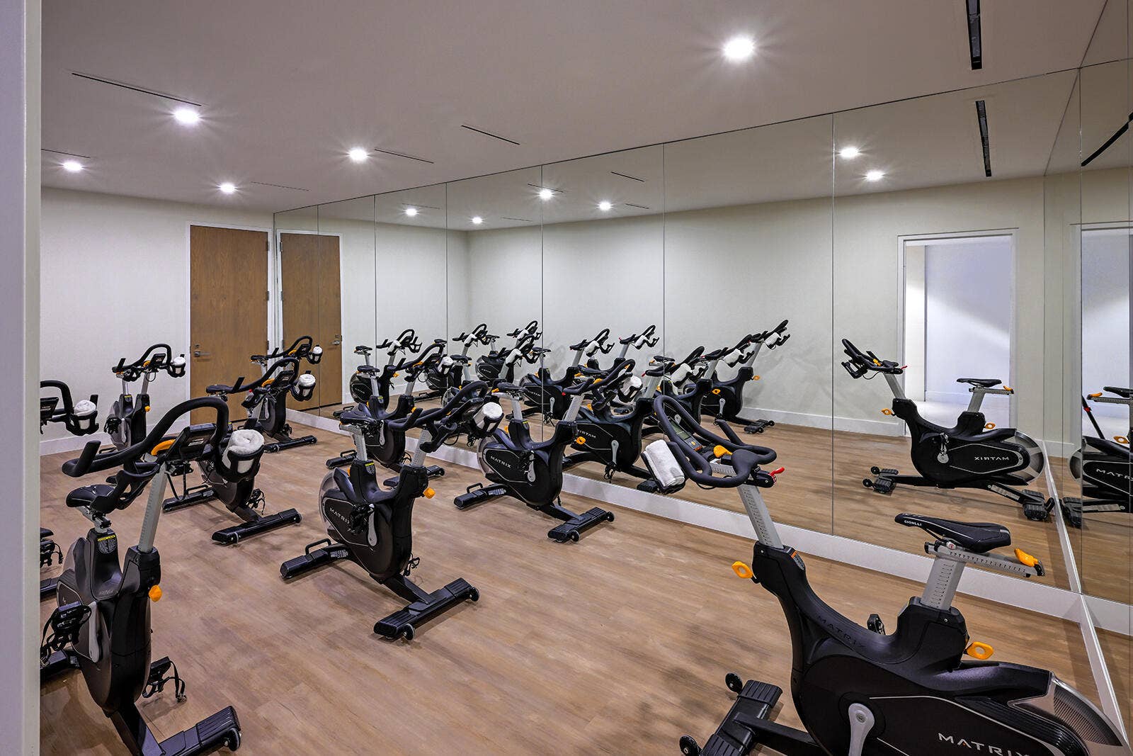 Hotel Cycle Room