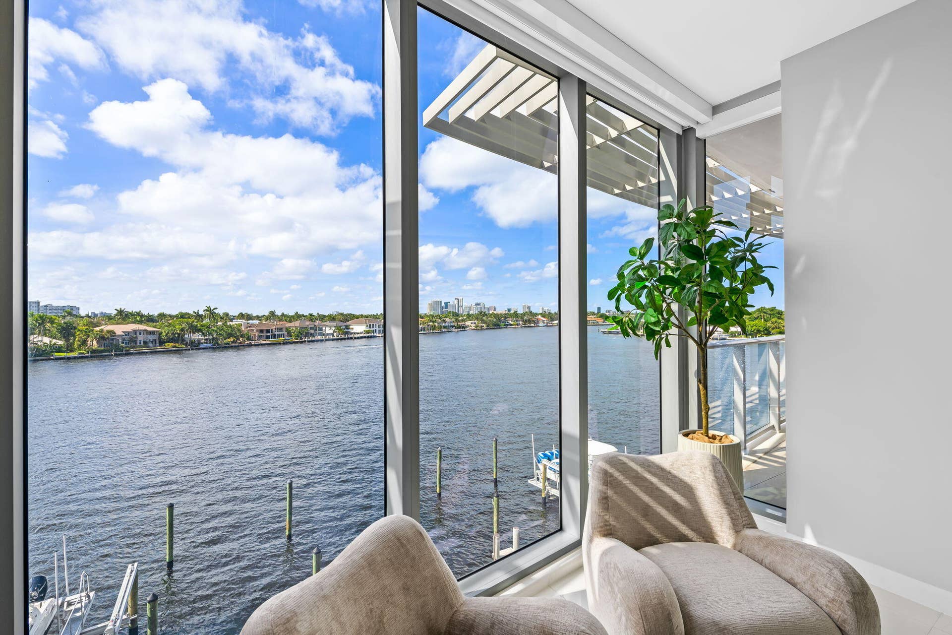 435 Bayshore Drive, #302, Fort Lauderdale, FL 33304 Primary suite Intracoastal and Middle River view.