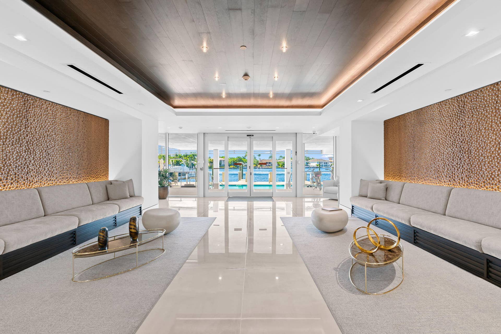 435 Bayshore Drive, #302, Fort Lauderdale, FL 33304 Steven G design Lobby