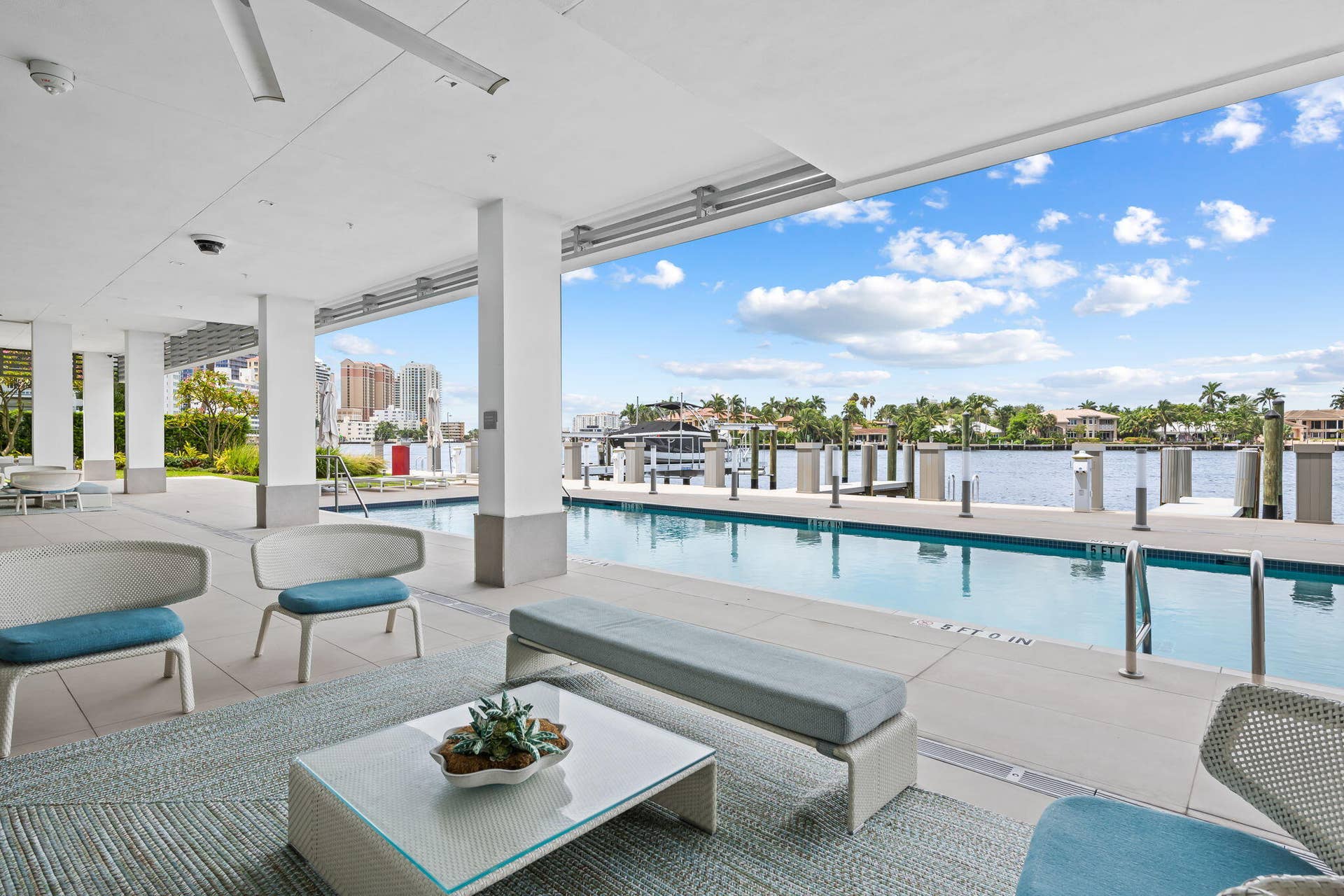 435 Bayshore Drive, #302, Fort Lauderdale, FL 33304 Intracoastal side Pool