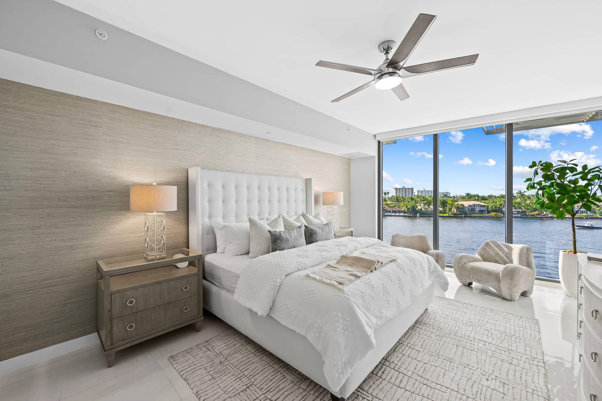 435 Bayshore Drive, #302, Fort Lauderdale, FL 33304 Expansive Primary suite with Intracoastal and Middler River view
