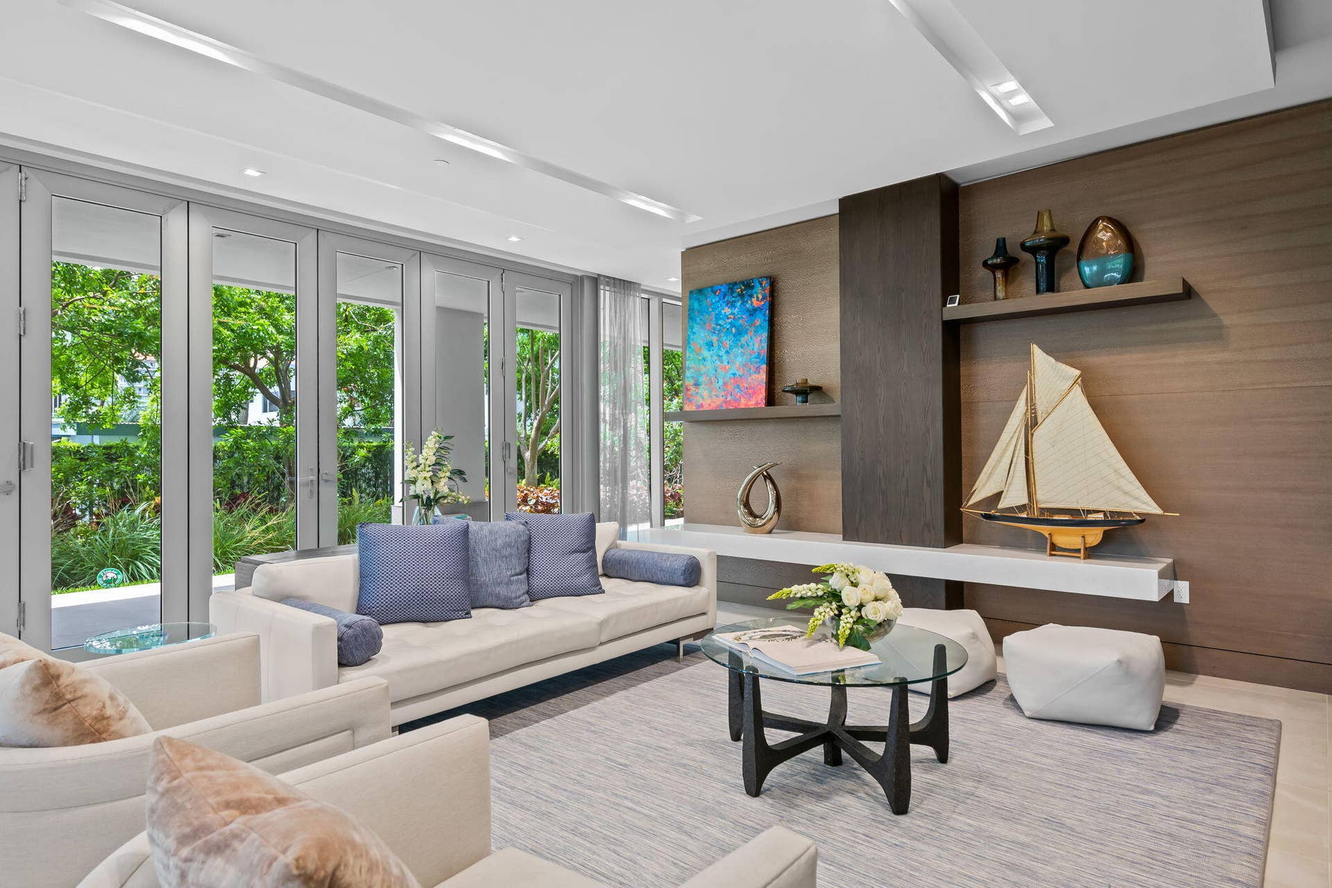 435 Bayshore Drive, #302, Fort Lauderdale, FL 33304 Steven G design Club Room