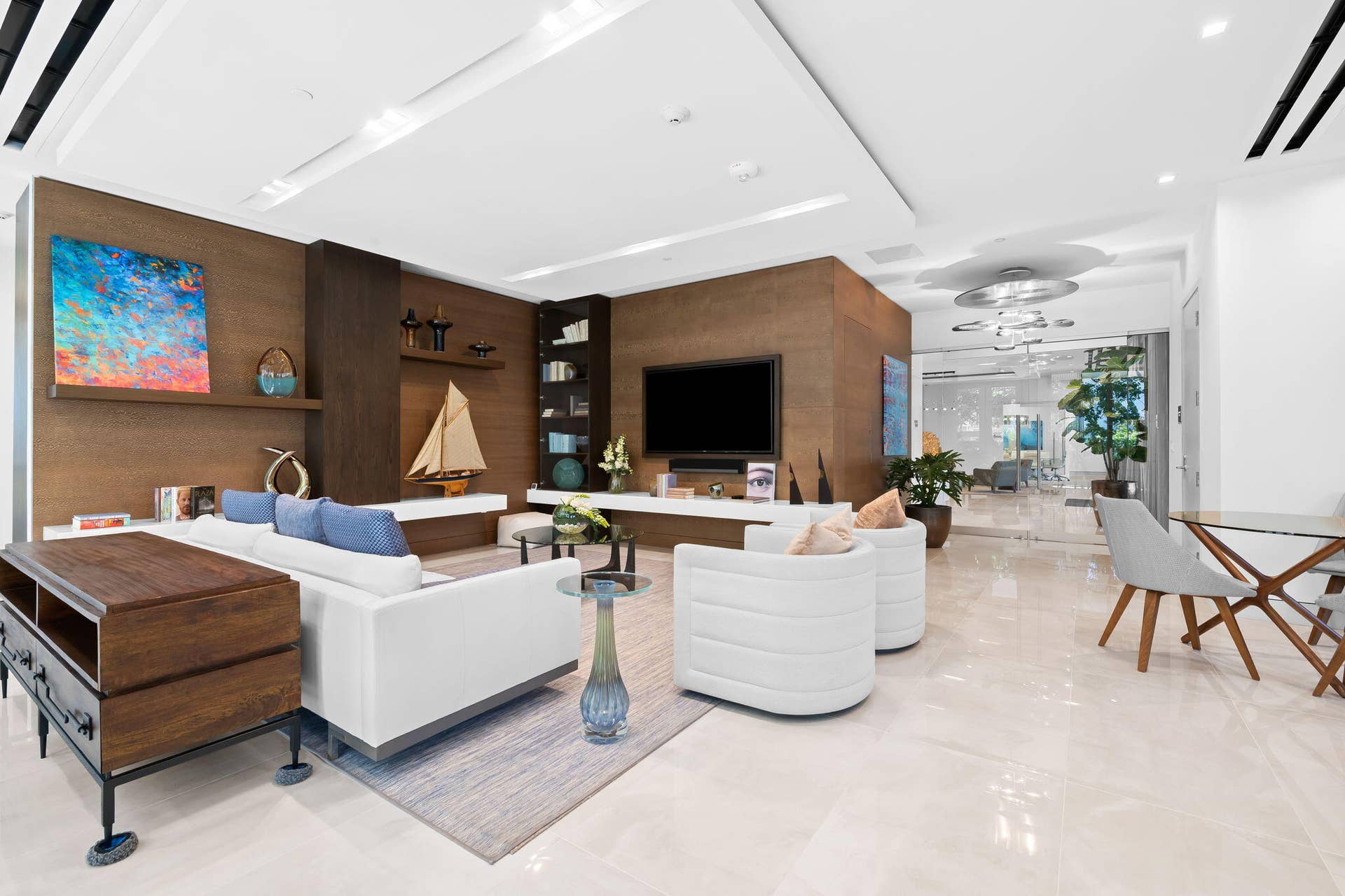 435 Bayshore Drive, #302, Fort Lauderdale, FL 33304 Steven G desigh room