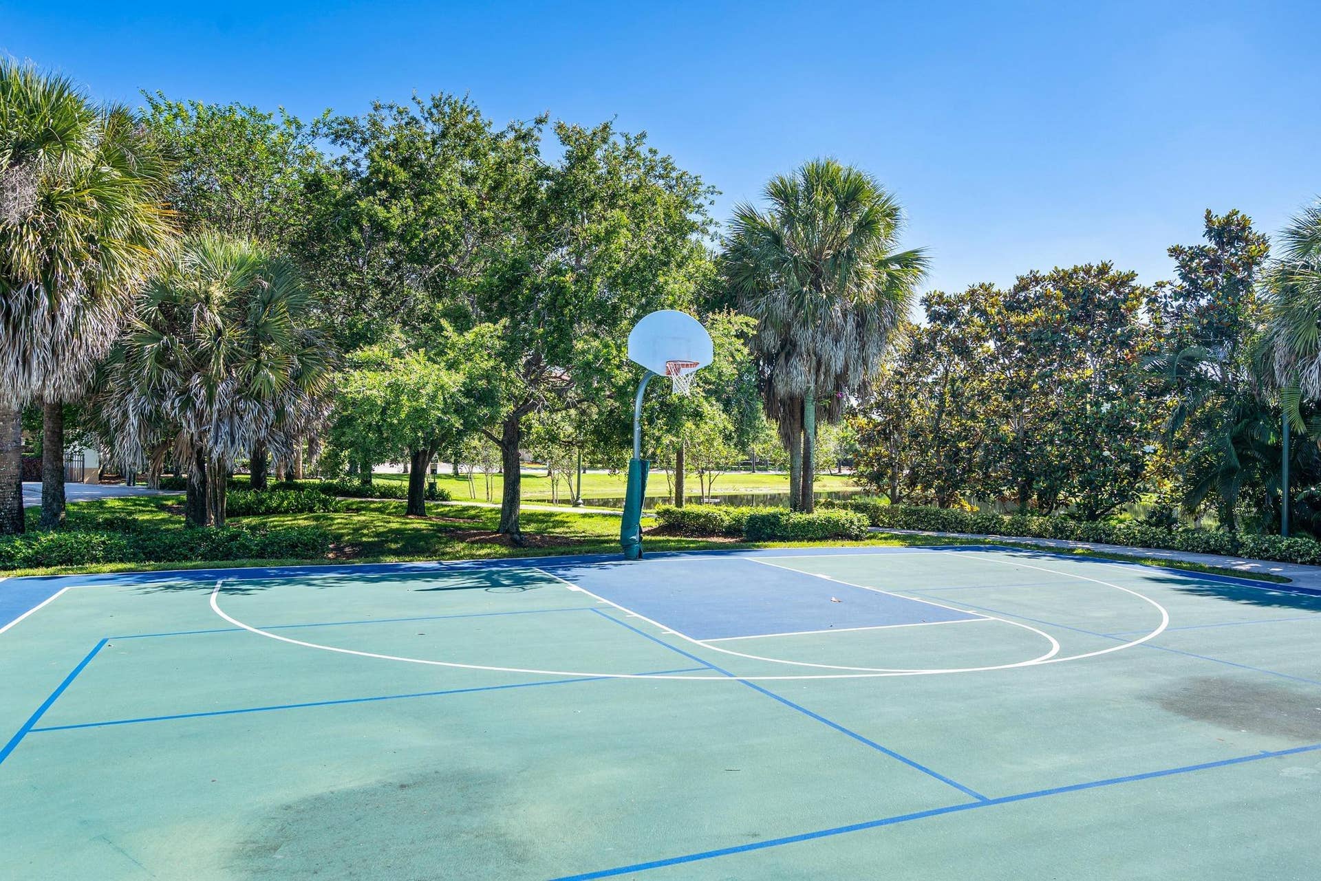 Nearby Emerald Estates Park