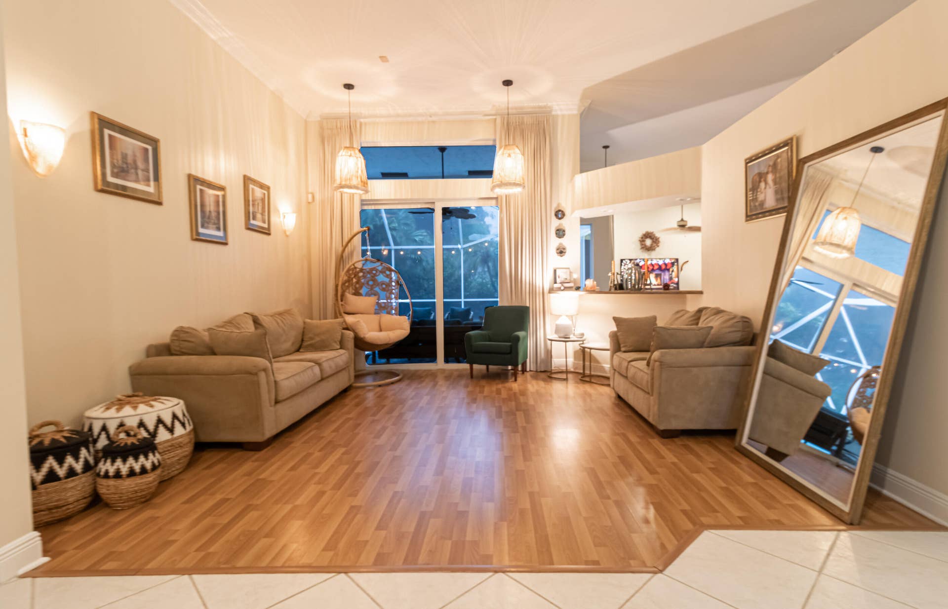 5062 Kensington Circle, Coral Springs, FL 33076 main living room