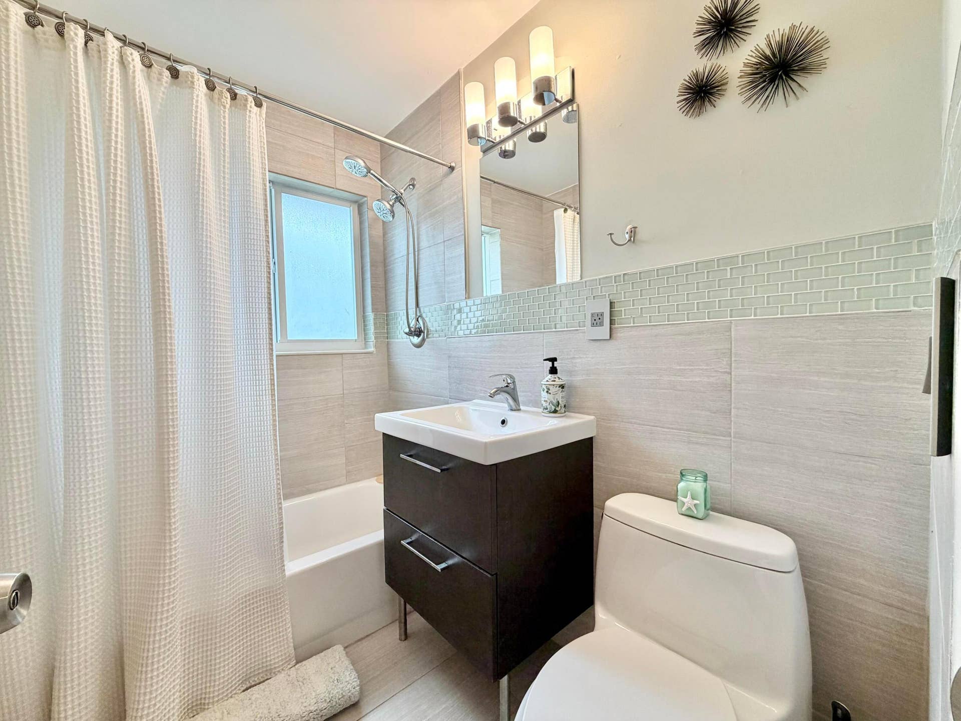 917 NE 18th Street, Fort Lauderdale, FL 33305 IMG_1478