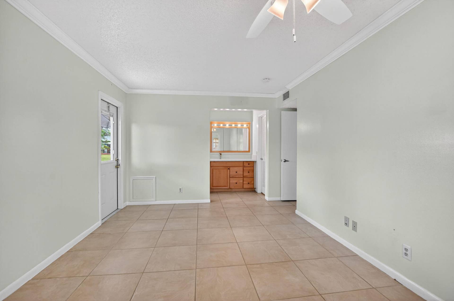 Large Primary Bedroom- looking into ensuite bath area