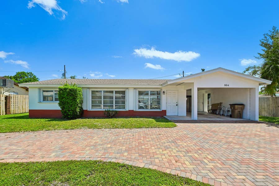 Property photo for 804 SE 16th Court, Deerfield Beach, FL