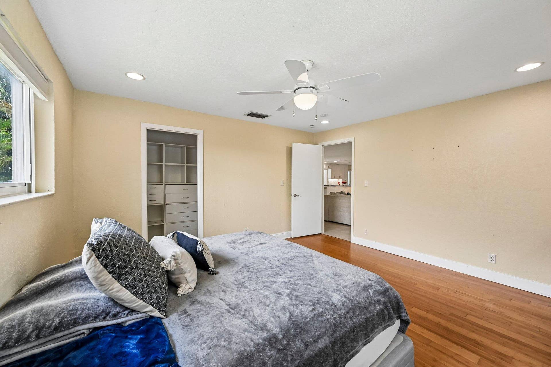 1232 NW 14th Street, Boca Raton, FL 33486 25-web-or-mls-NW 14th St-S2805-025