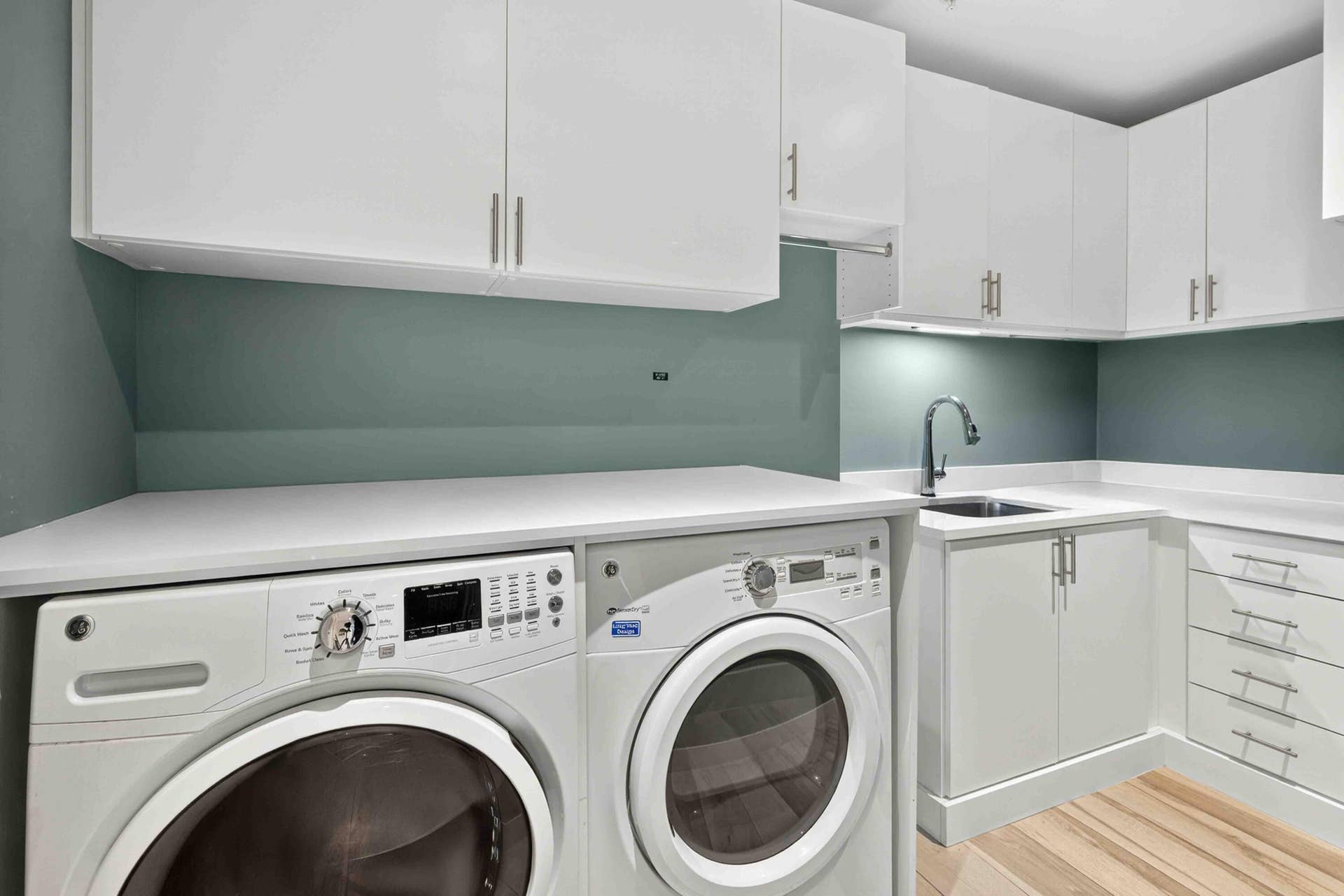155 E Boca Raton Road, #611, Boca Raton, FL 33432 Laundry Room