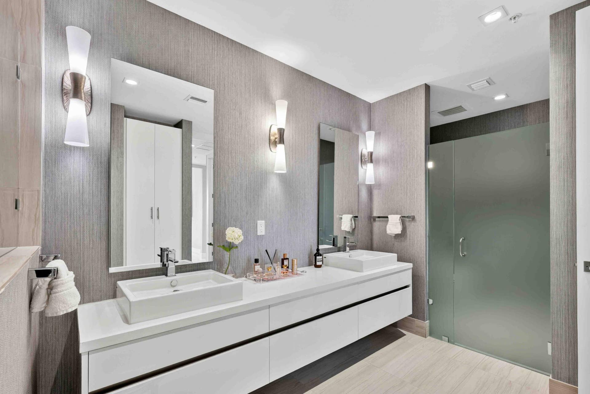 155 E Boca Raton Road, #611, Boca Raton, FL 33432 Primary Bathroom