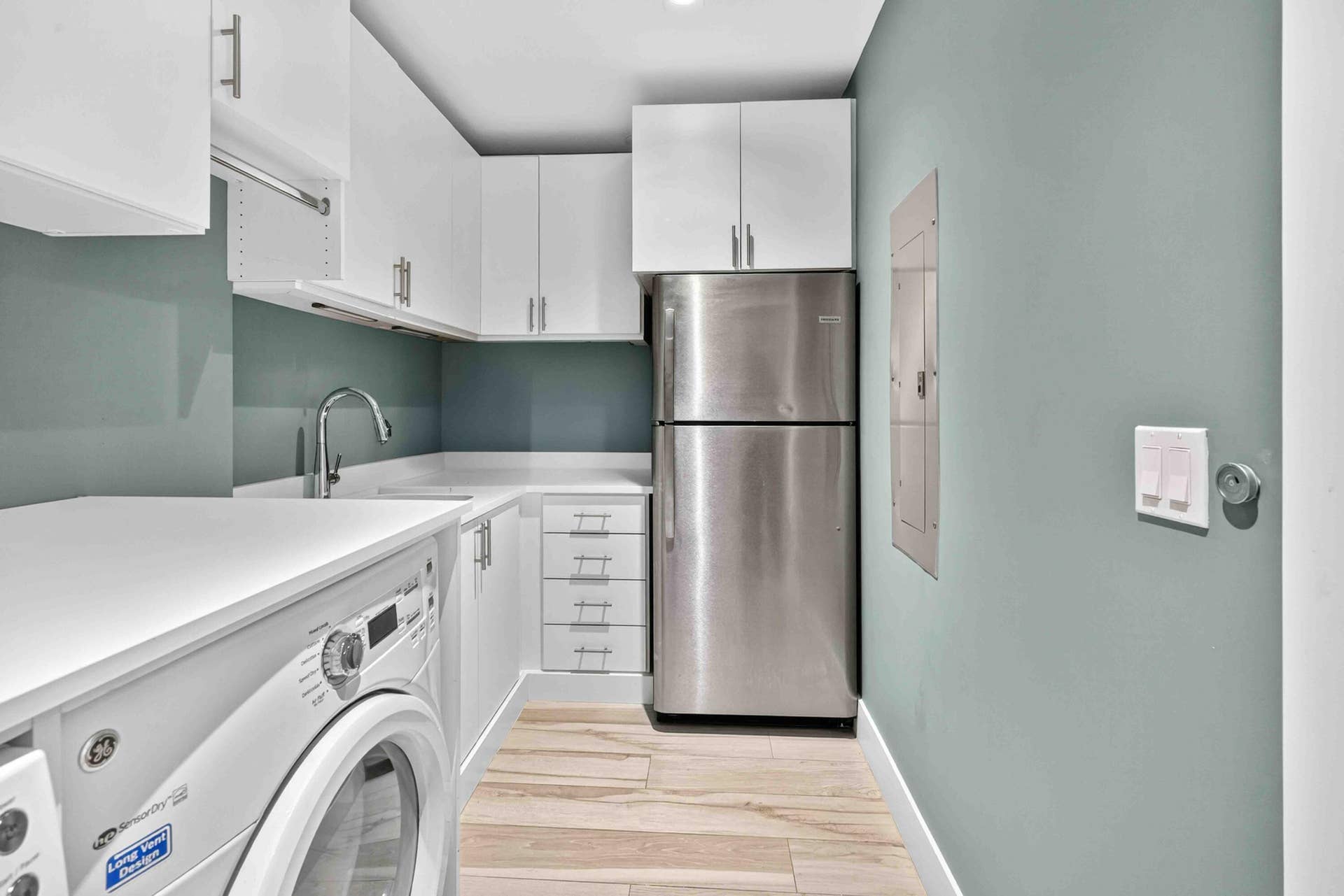 155 E Boca Raton Road, #611, Boca Raton, FL 33432 Laundry Room