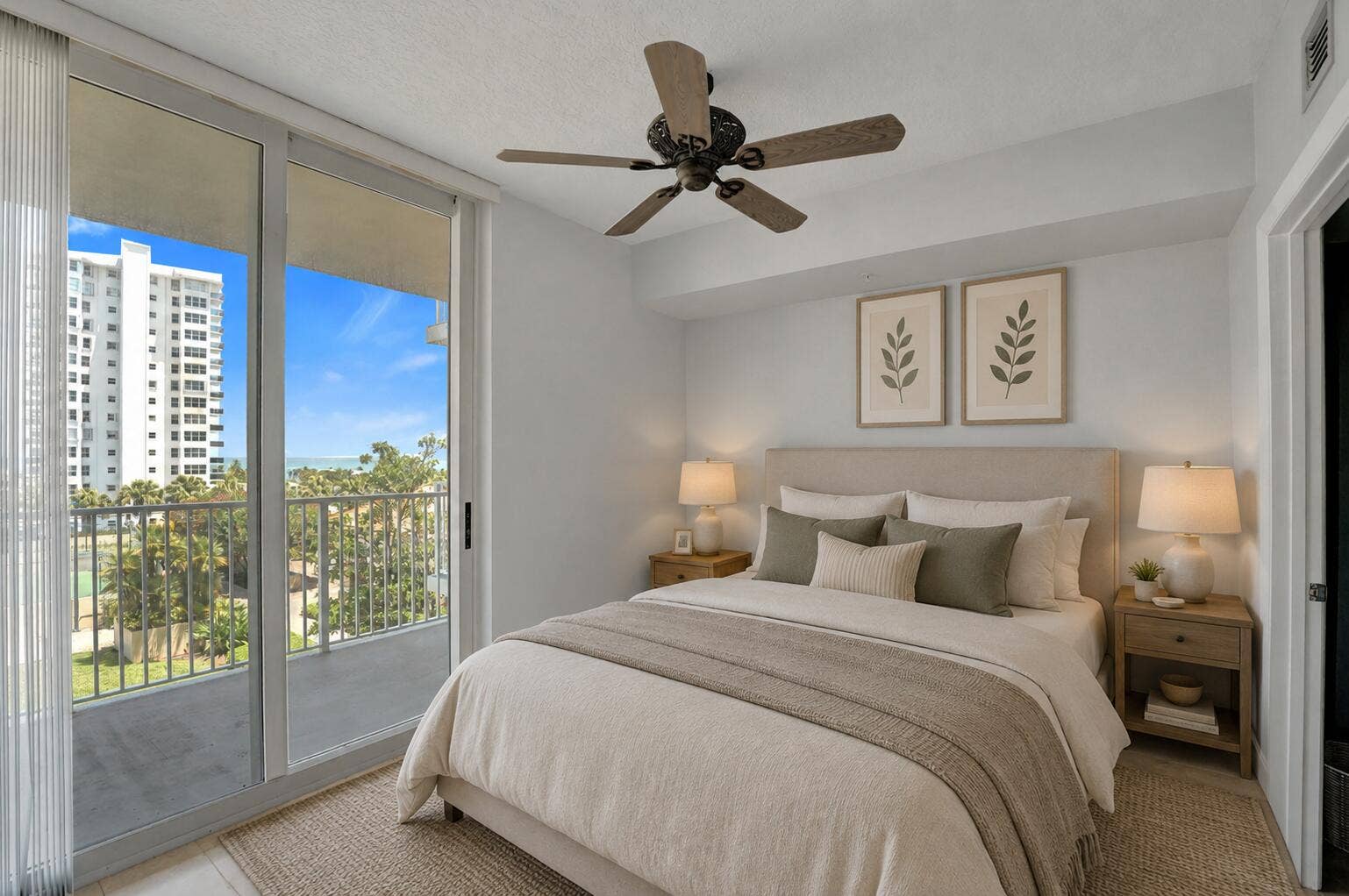 3020 NE 32nd Avenue, #807, Fort Lauderdale, FL 33308 Virtually staged