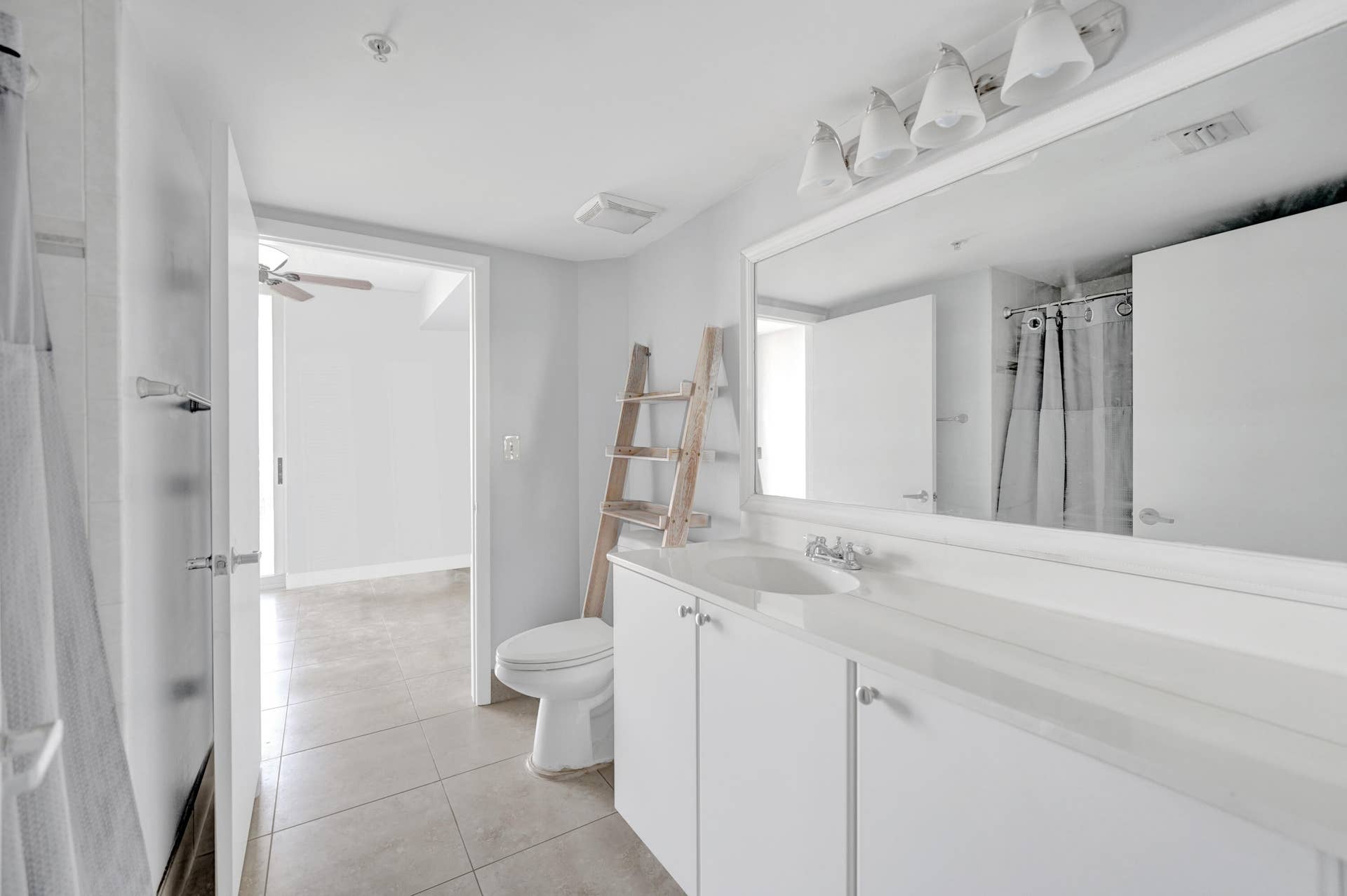 3020 NE 32nd Avenue, #807, Fort Lauderdale, FL 33308 DSC07494
