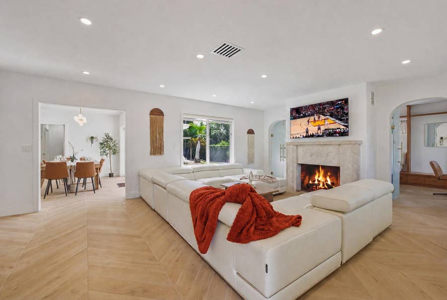 Property photo for 610 NE 16th Terrace, Fort Lauderdale, FL