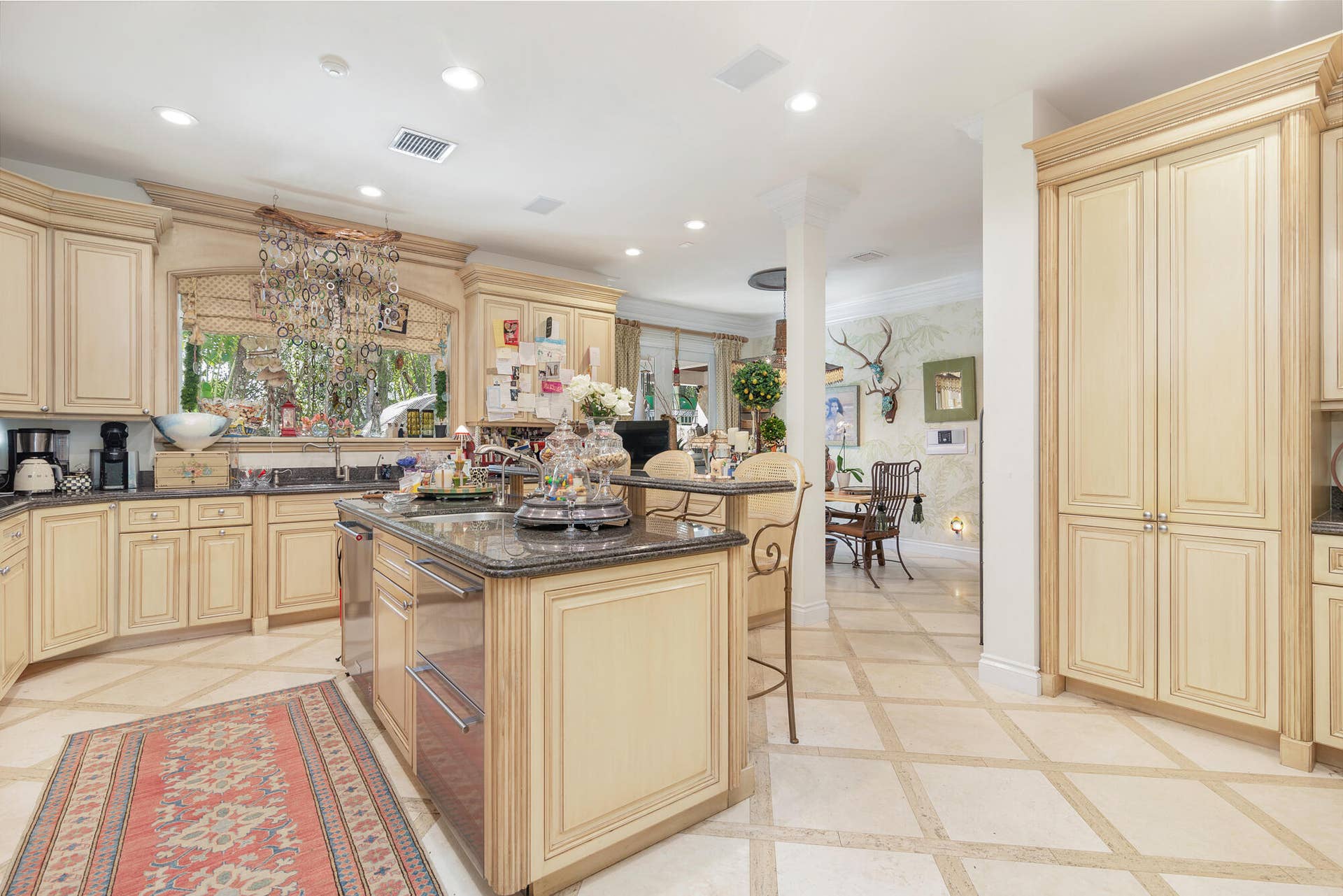 286 Jamaica Lane, Palm Beach, FL 33480 kitchen with island