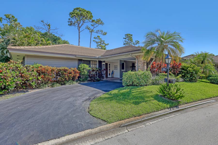 Property photo for 652 Cypress Key Circle, Atlantis, FL