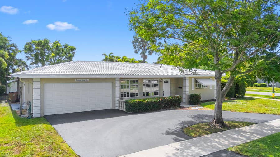 Property photo for 1424 SE 12th Avenue, Deerfield Beach, FL