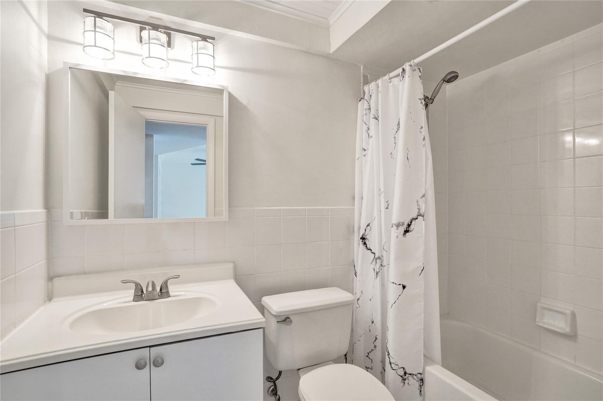 2nd Bathroom