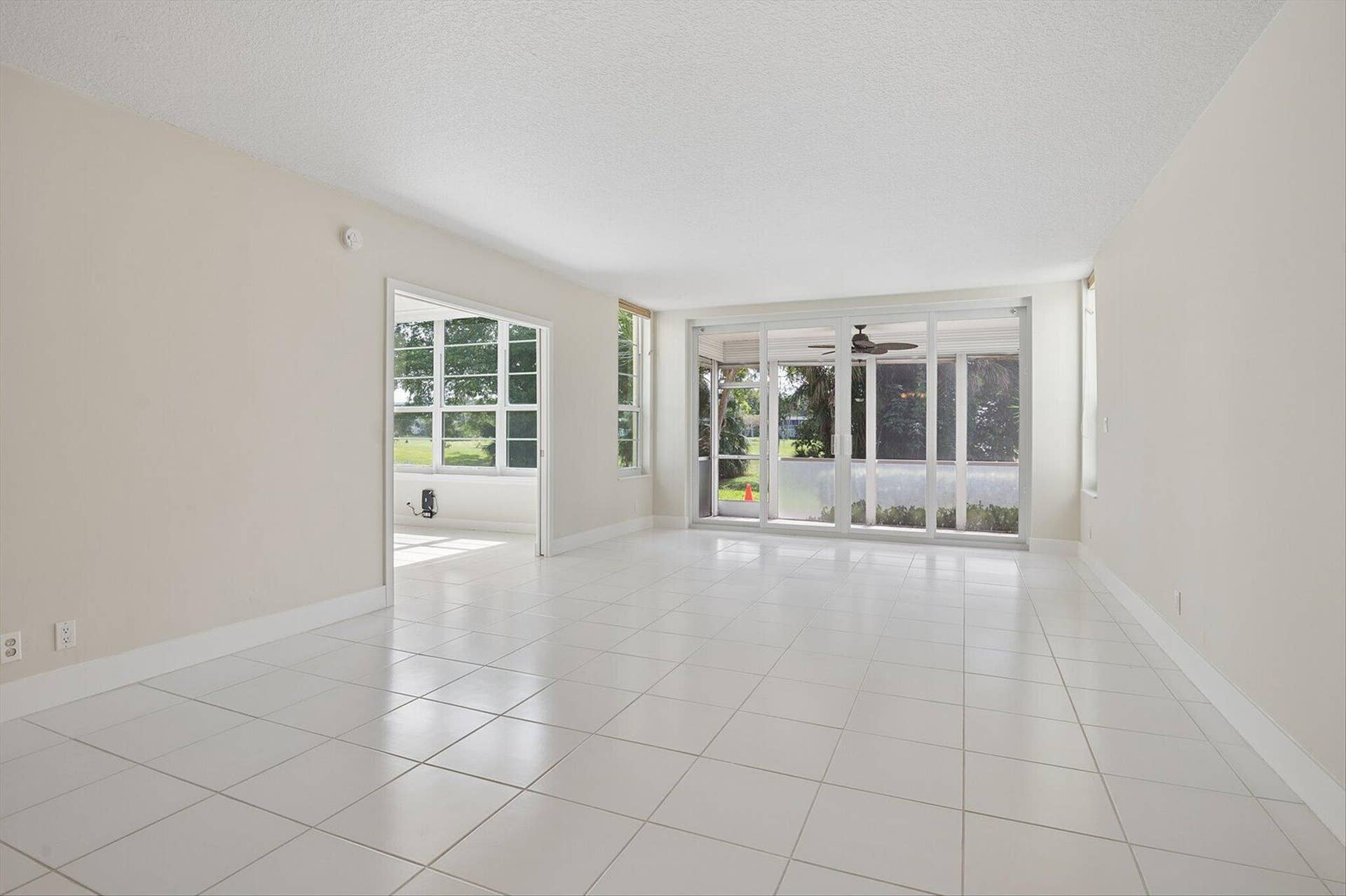 804 Cypress Grove Lane, #104, Pompano Beach, FL 33069 03-Cowan-804 Cypress Cove Ln #104-3