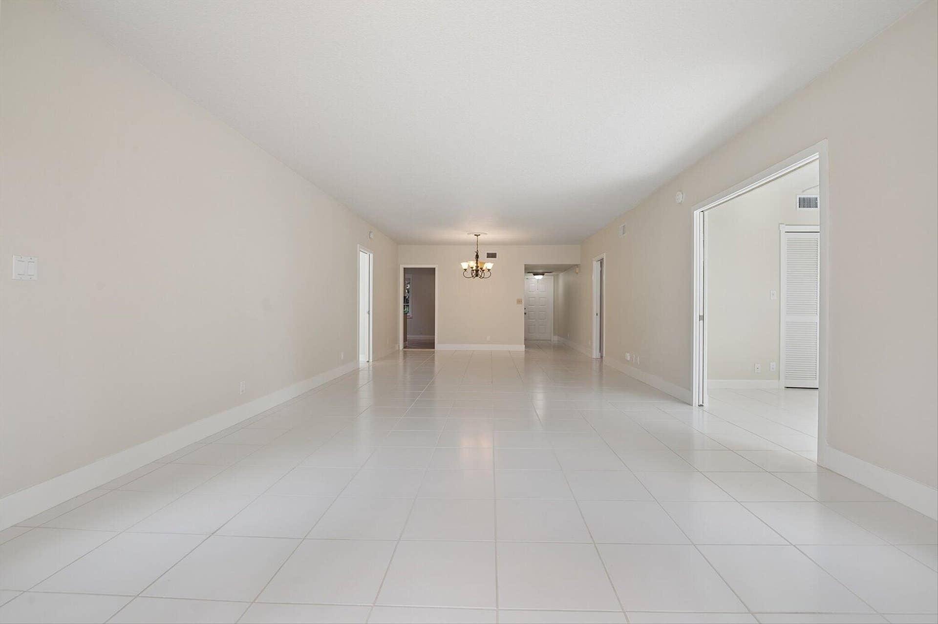 804 Cypress Grove Lane, #104, Pompano Beach, FL 33069 04-Cowan-804 Cypress Cove Ln #104-4