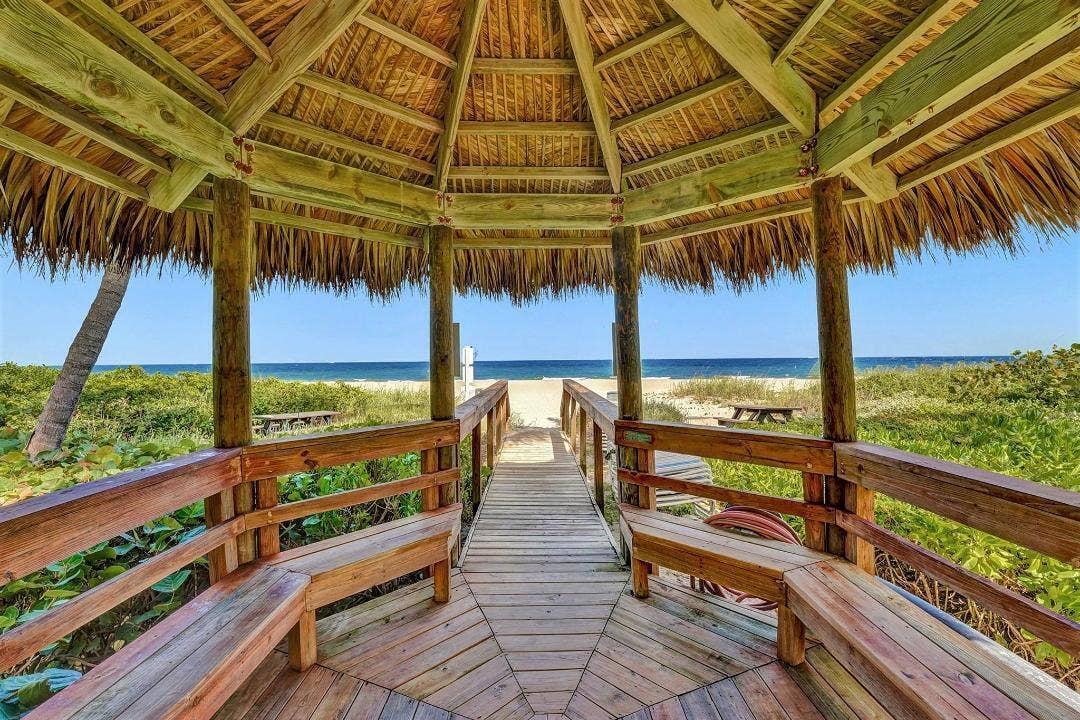 1700 S Ocean Boulevard, #15c, Lauderdale By The Sea, FL 33062 Tiki Hut