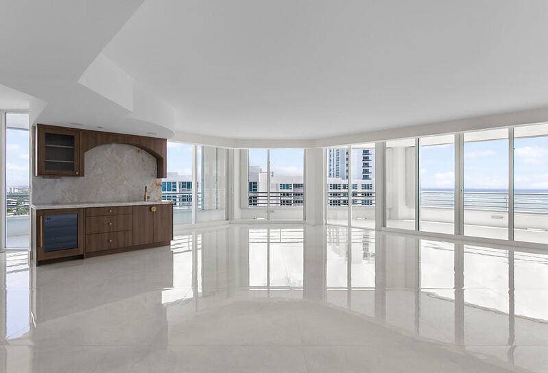 1700 S Ocean Boulevard, #15c, Lauderdale By The Sea, FL 33062 Living Room with Bar