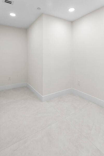 1700 S Ocean Boulevard, #15c, Lauderdale By The Sea, FL 33062 In-Unit Storage Room or Pantry