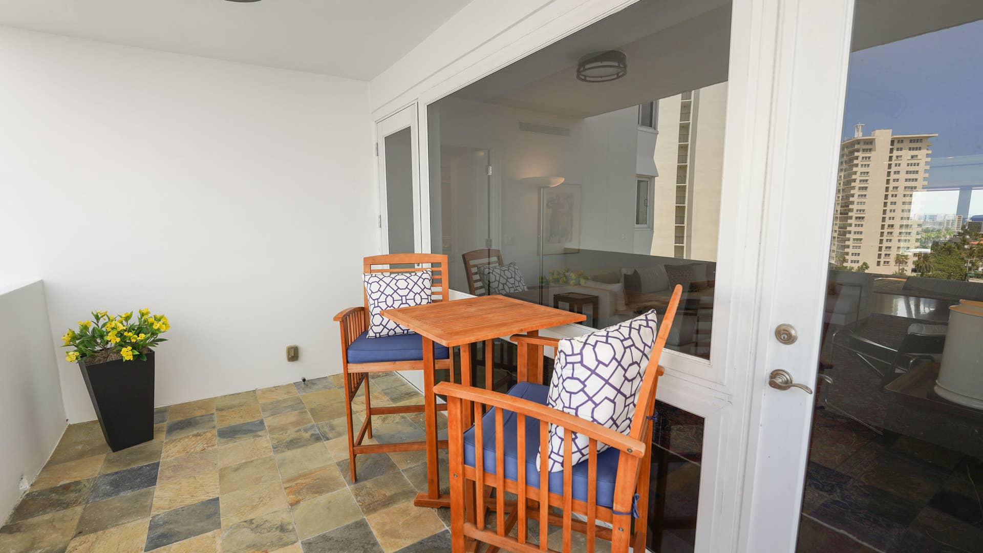 333 Sunset Drive, #708, Fort Lauderdale, FL 33301 DSC05408
